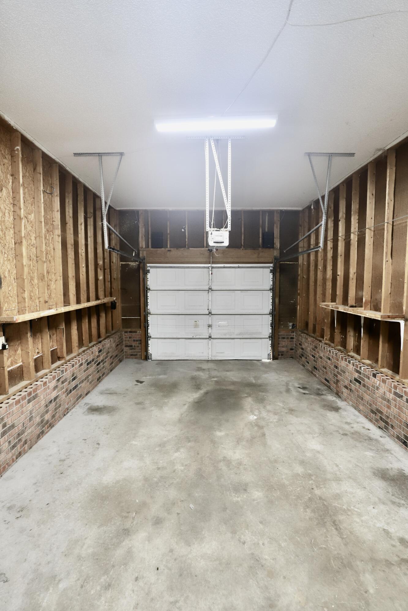 21 N Trace Court, Columbia