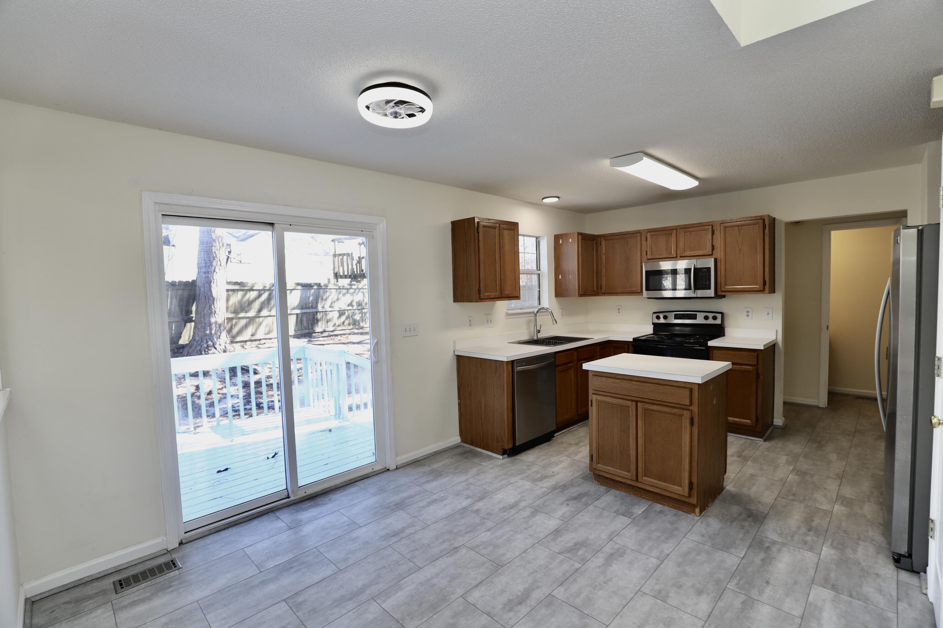 21 N Trace Court, Columbia