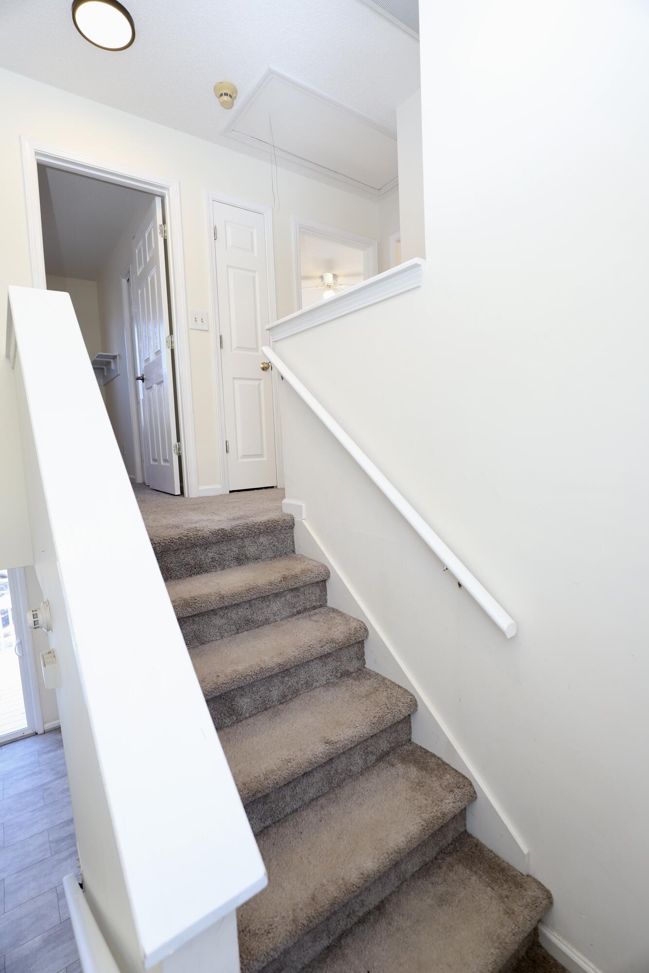 21 N Trace Court, Columbia