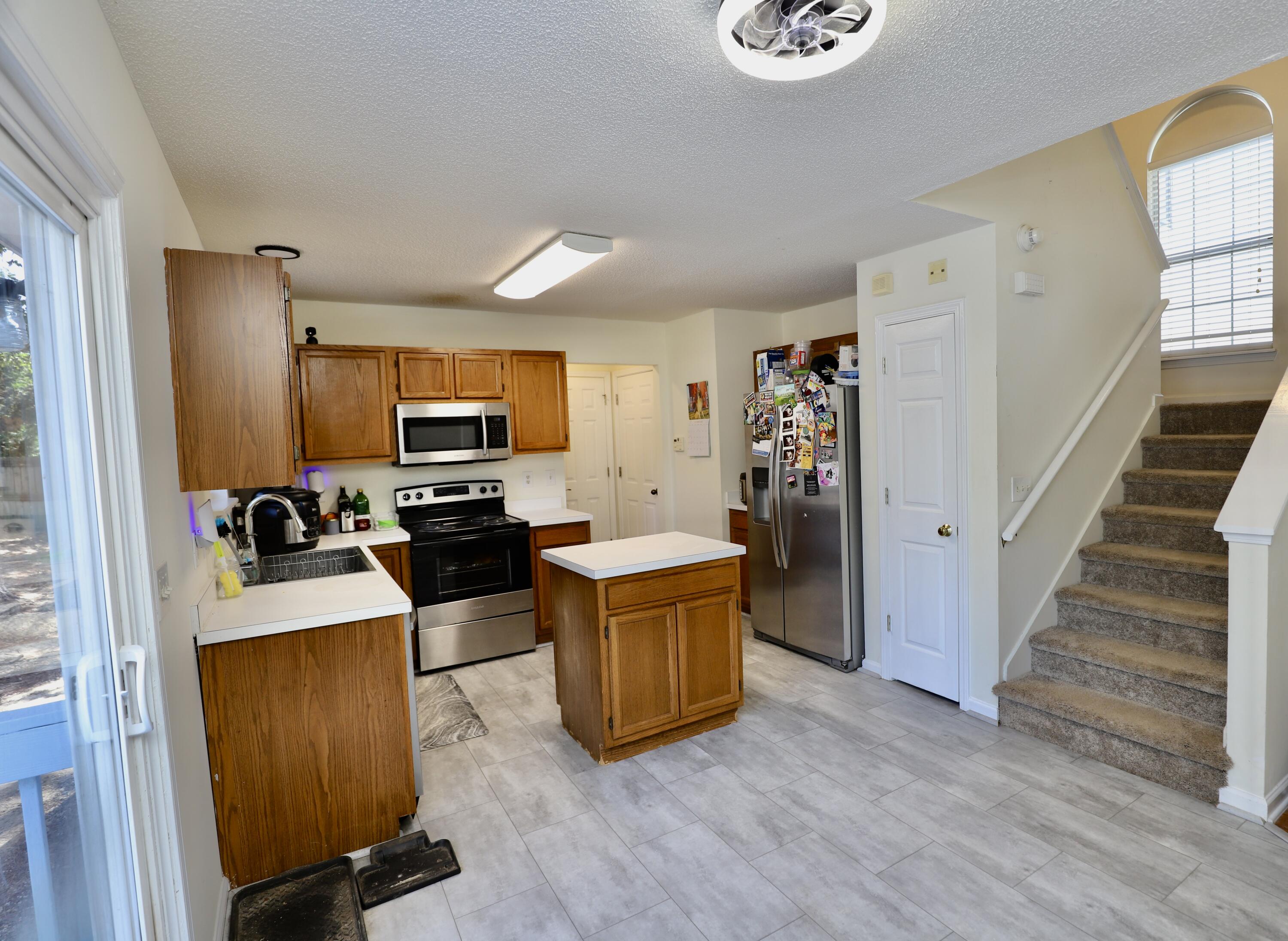 21 N Trace Court, Columbia