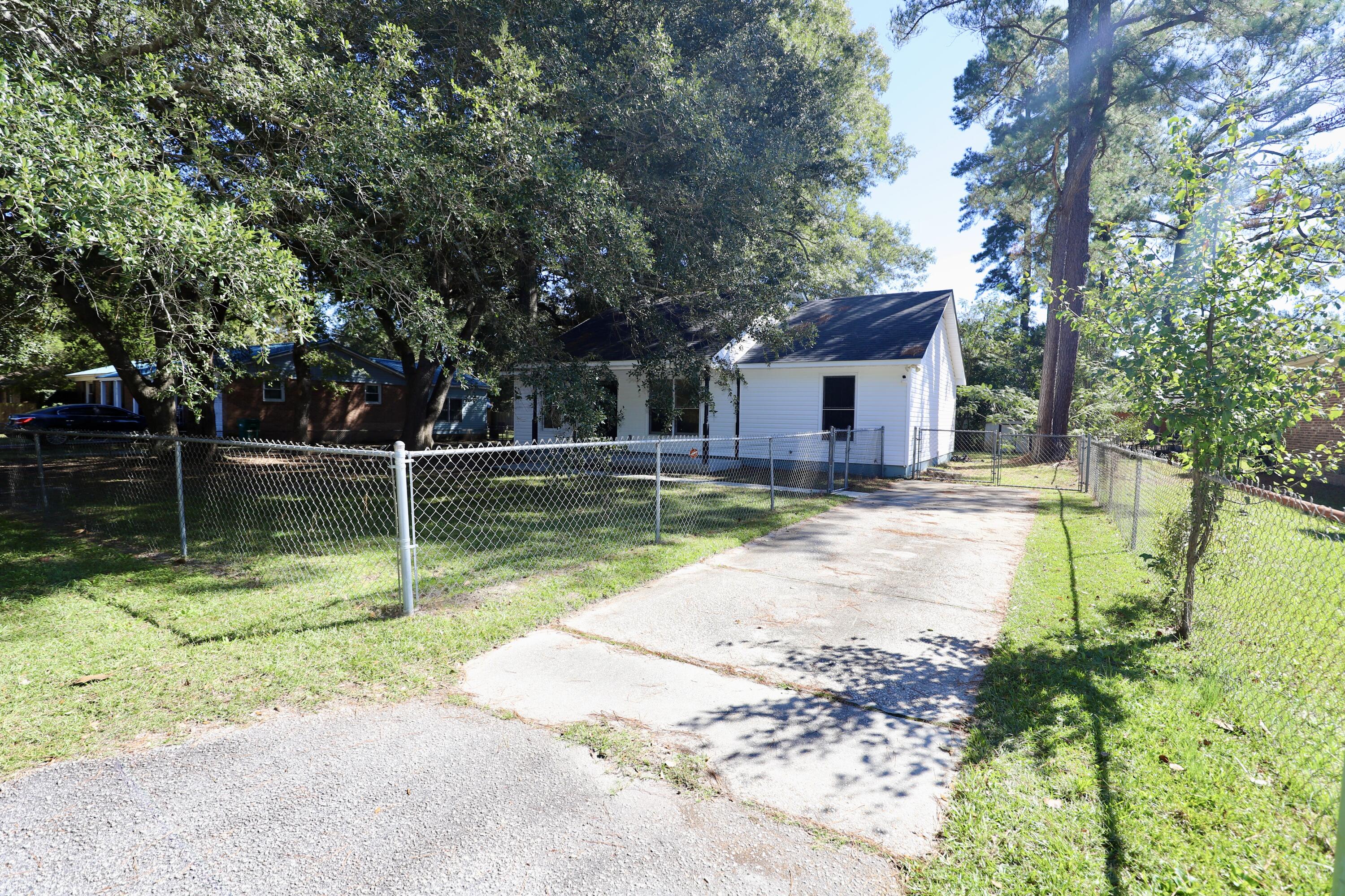 1030 E Sherwood Drive, Sumter