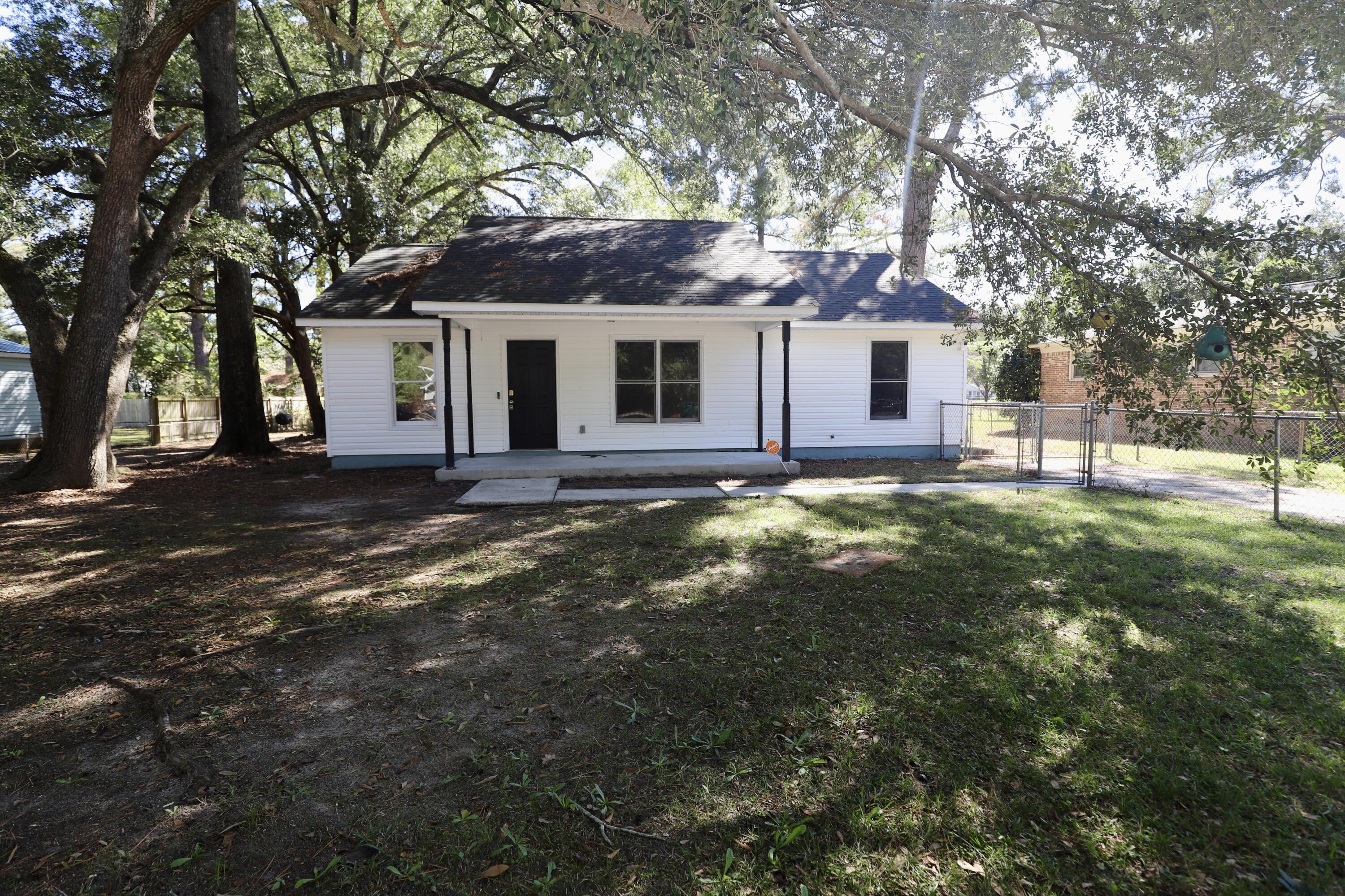1030 E Sherwood Drive, Sumter