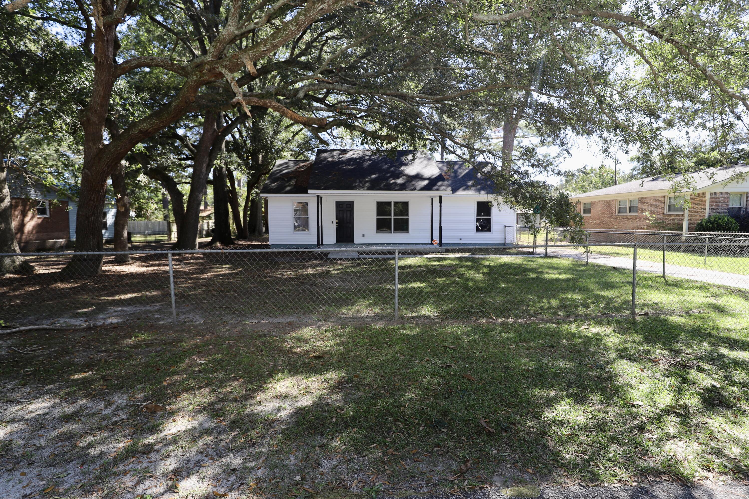 1030 E Sherwood Drive, Sumter