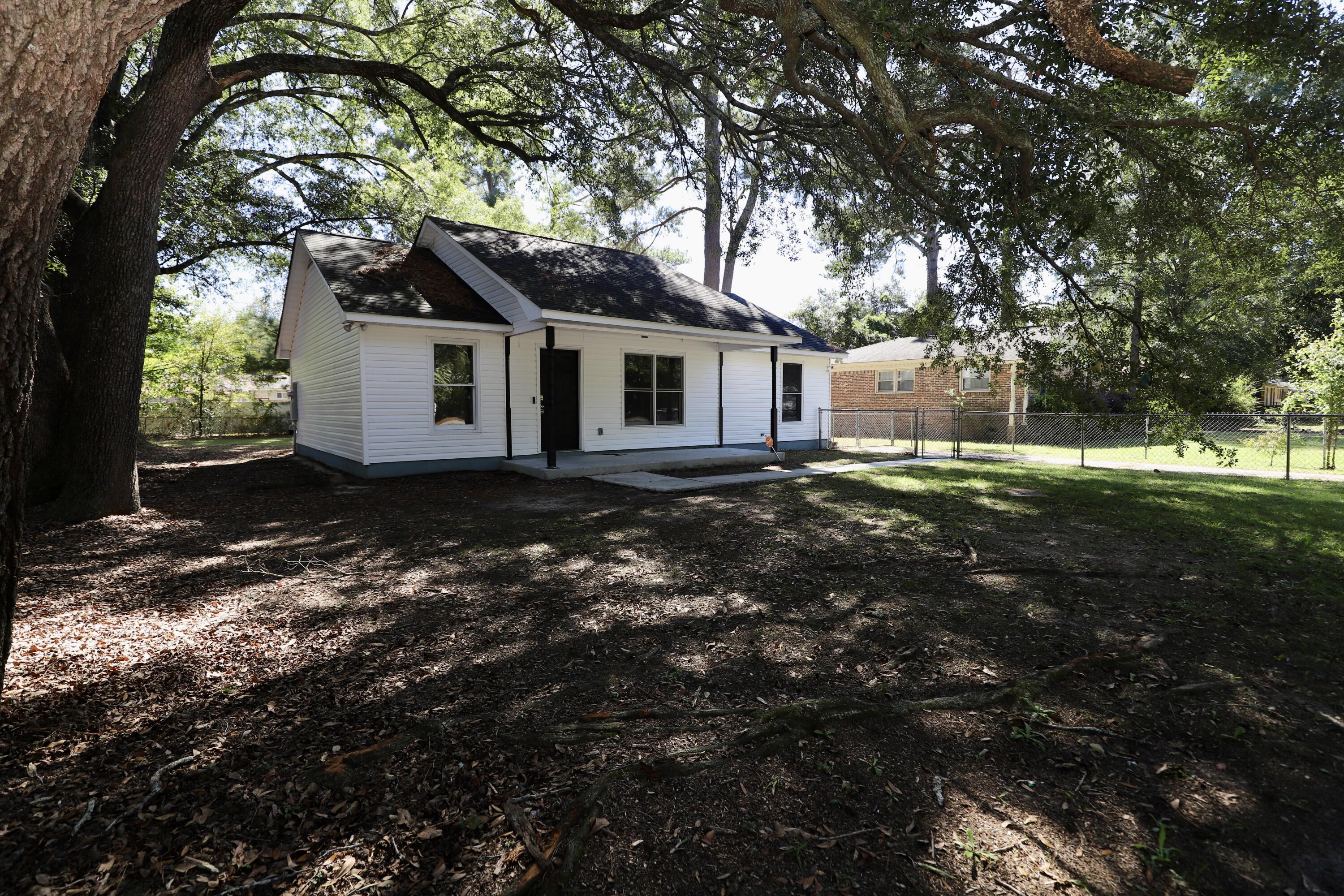 1030 E Sherwood Drive, Sumter