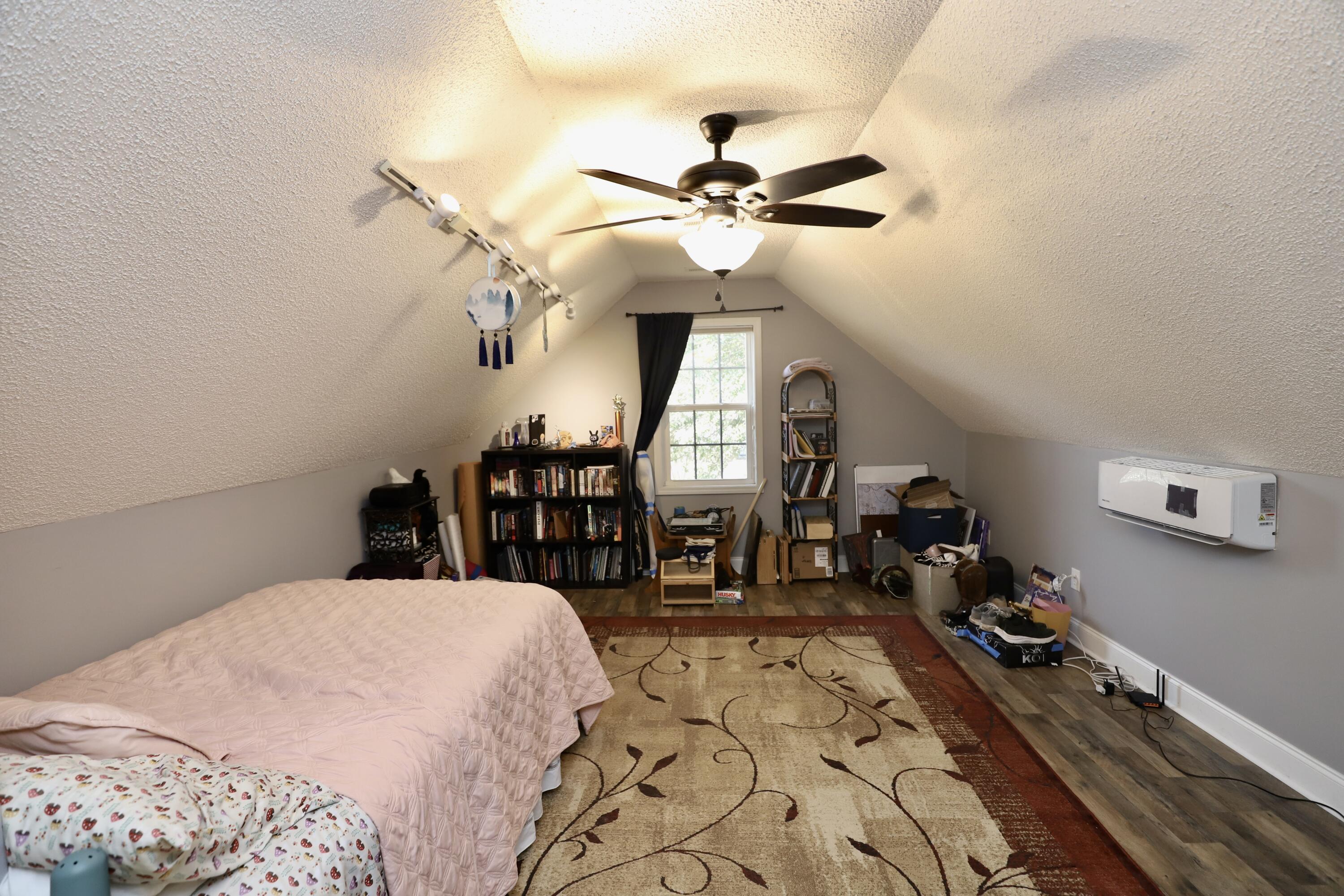 1855 Beachforest Way