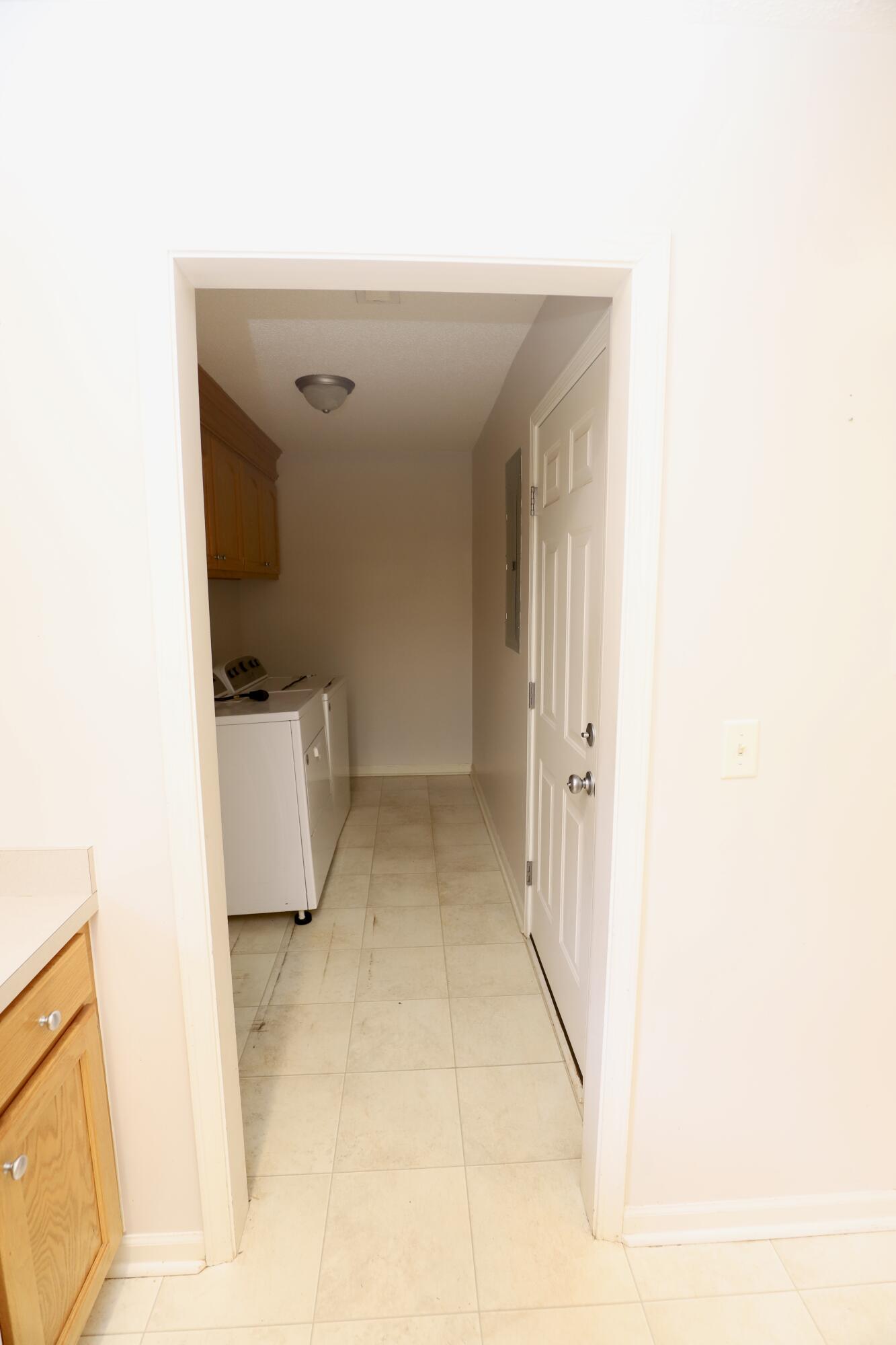 2690 Navigator Circle