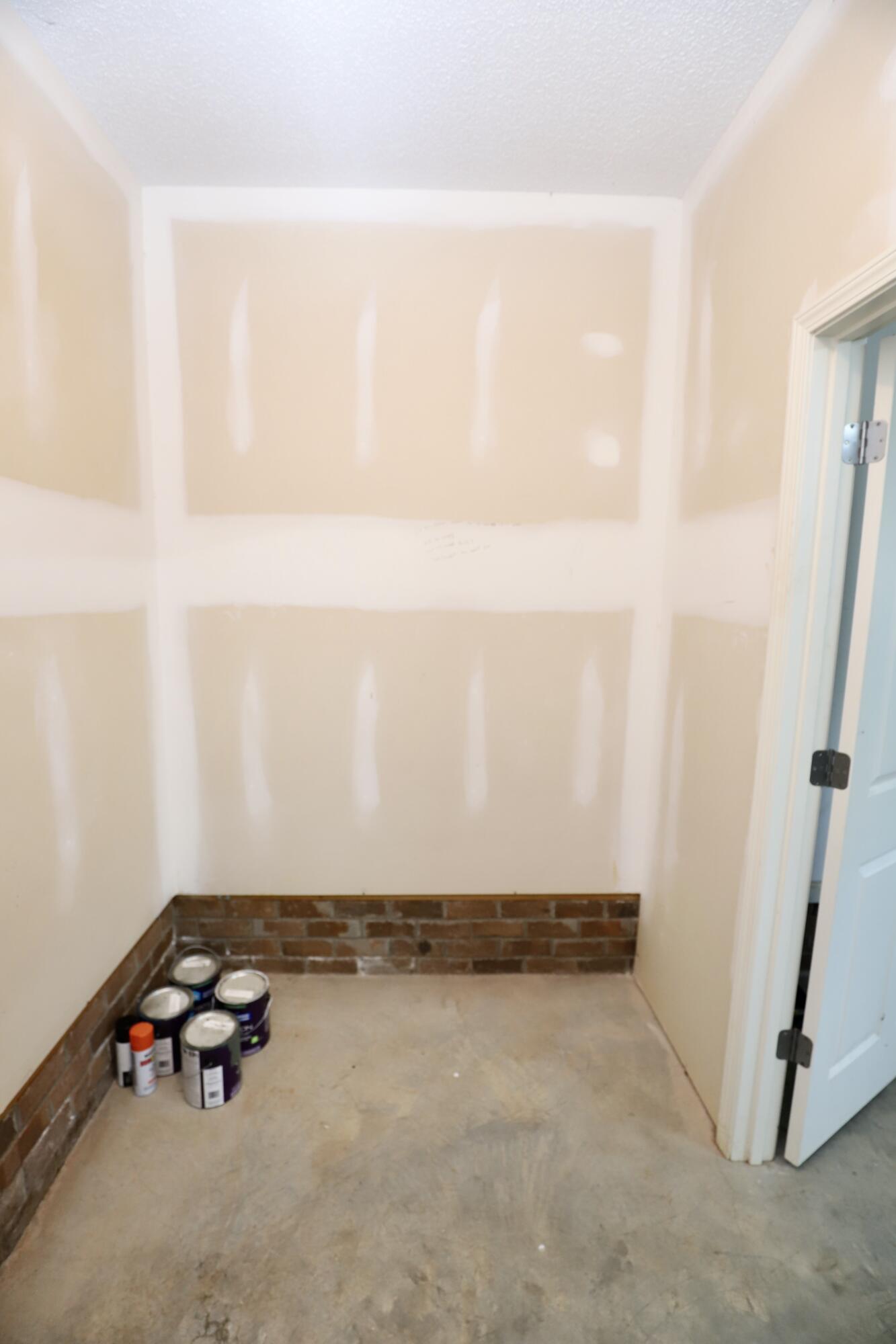 2690 Navigator Circle