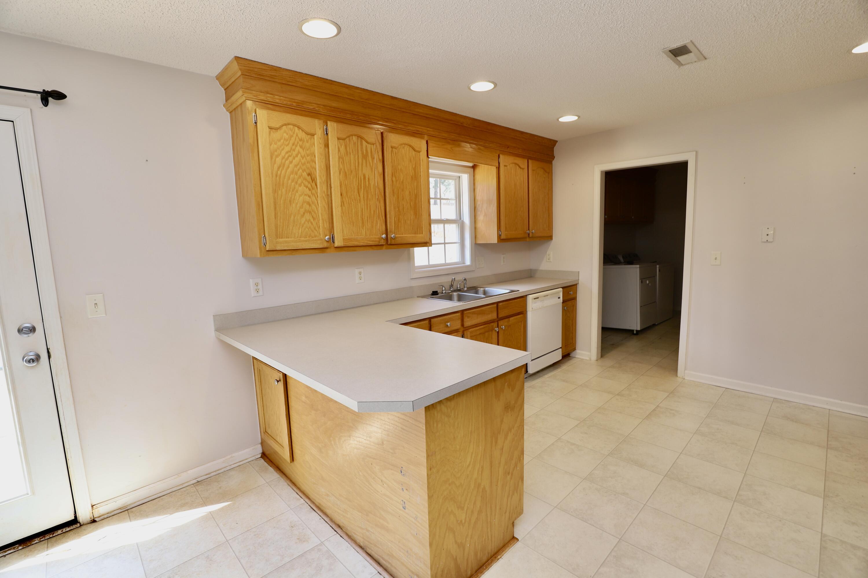 2690 Navigator Circle