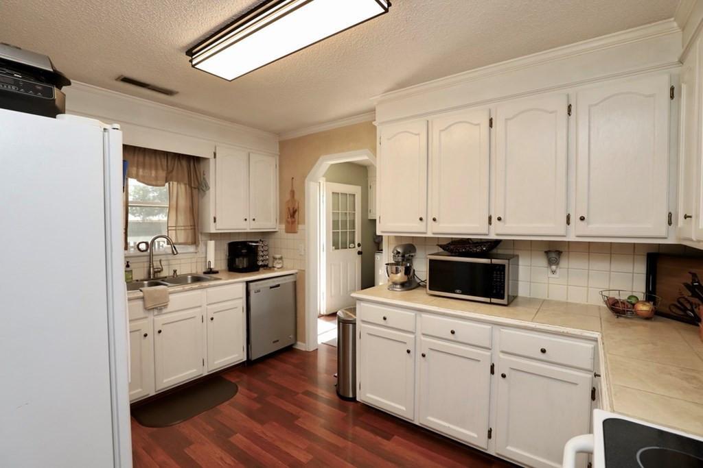 2415 Edmunds Drive