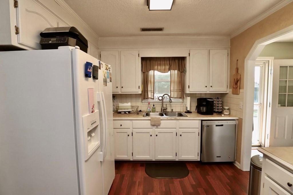 2415 Edmunds Drive