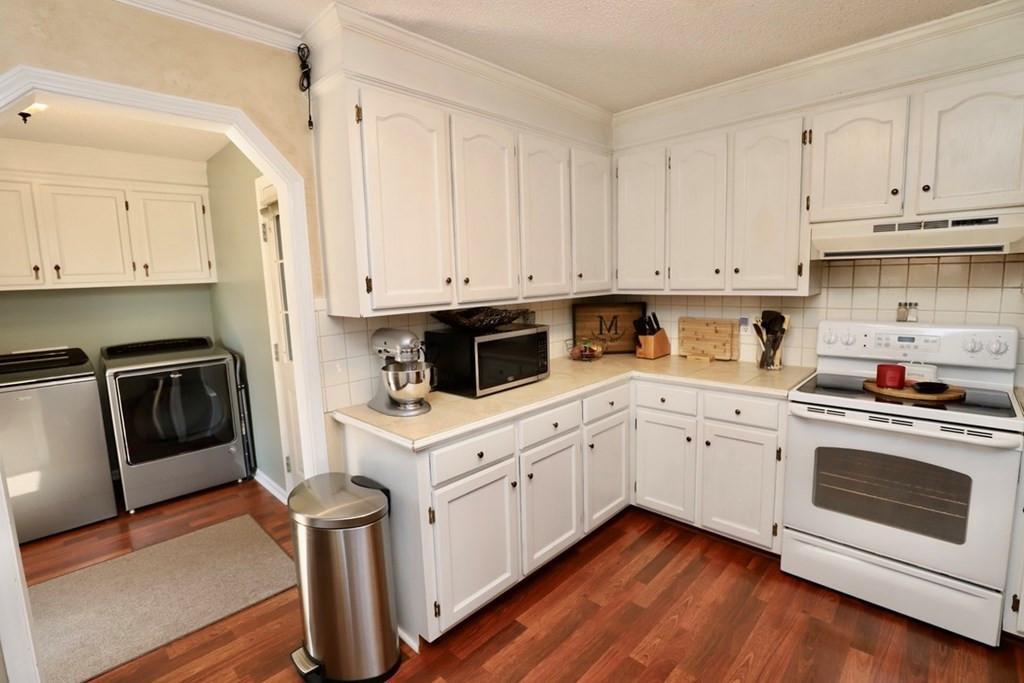 2415 Edmunds Drive