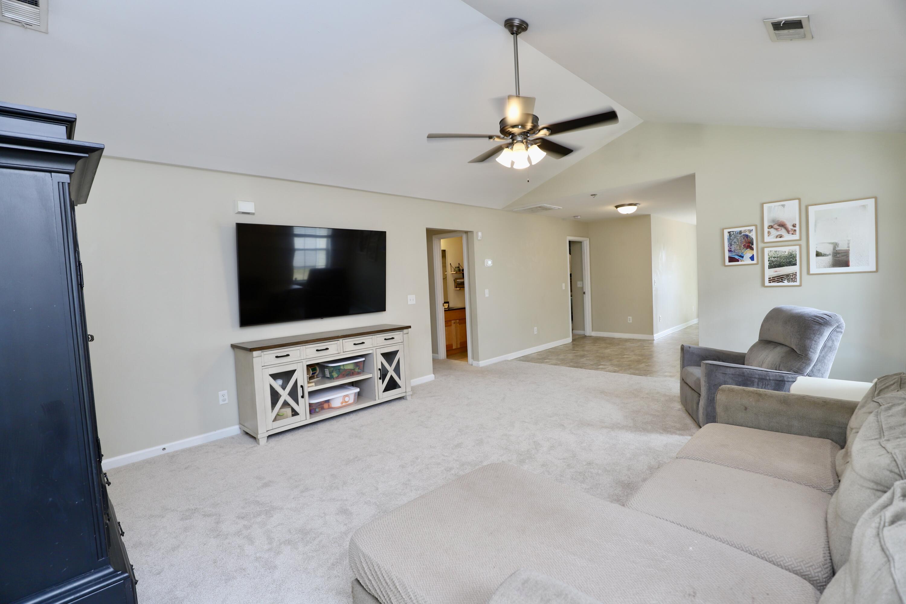 1116 Waverly Place Lane