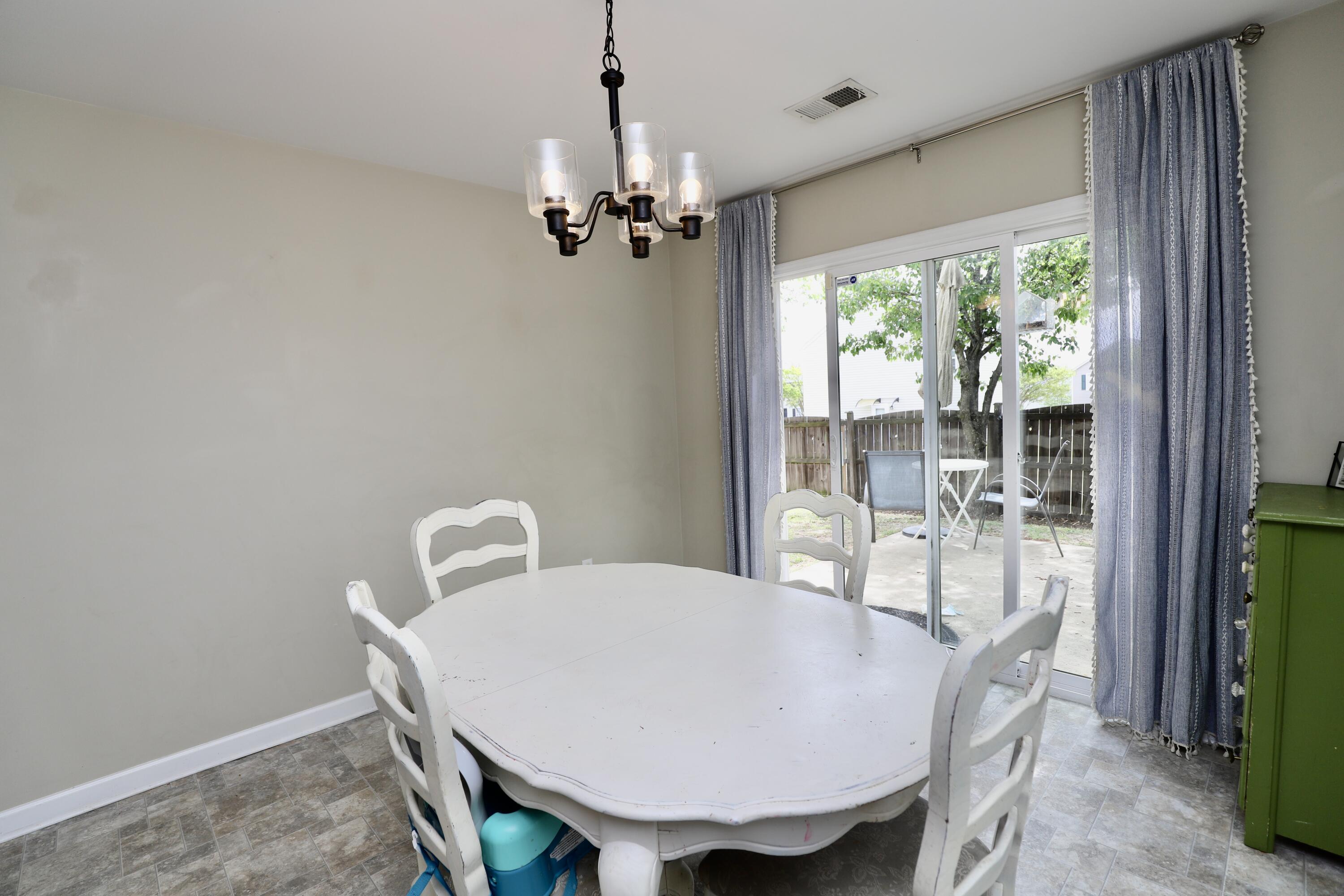 1116 Waverly Place Lane