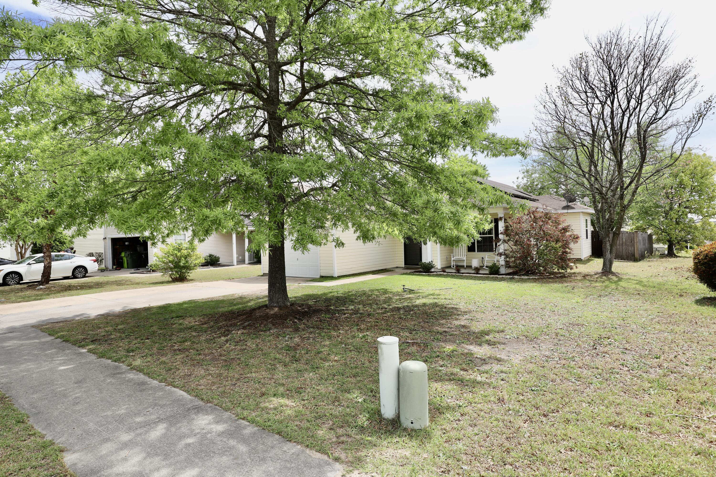 1116 Waverly Place Lane