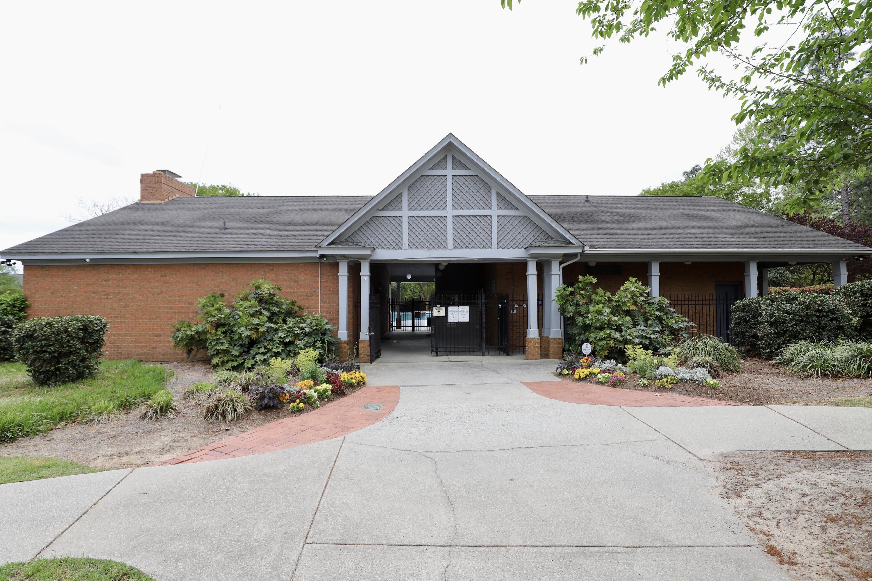 1116 Waverly Place Lane