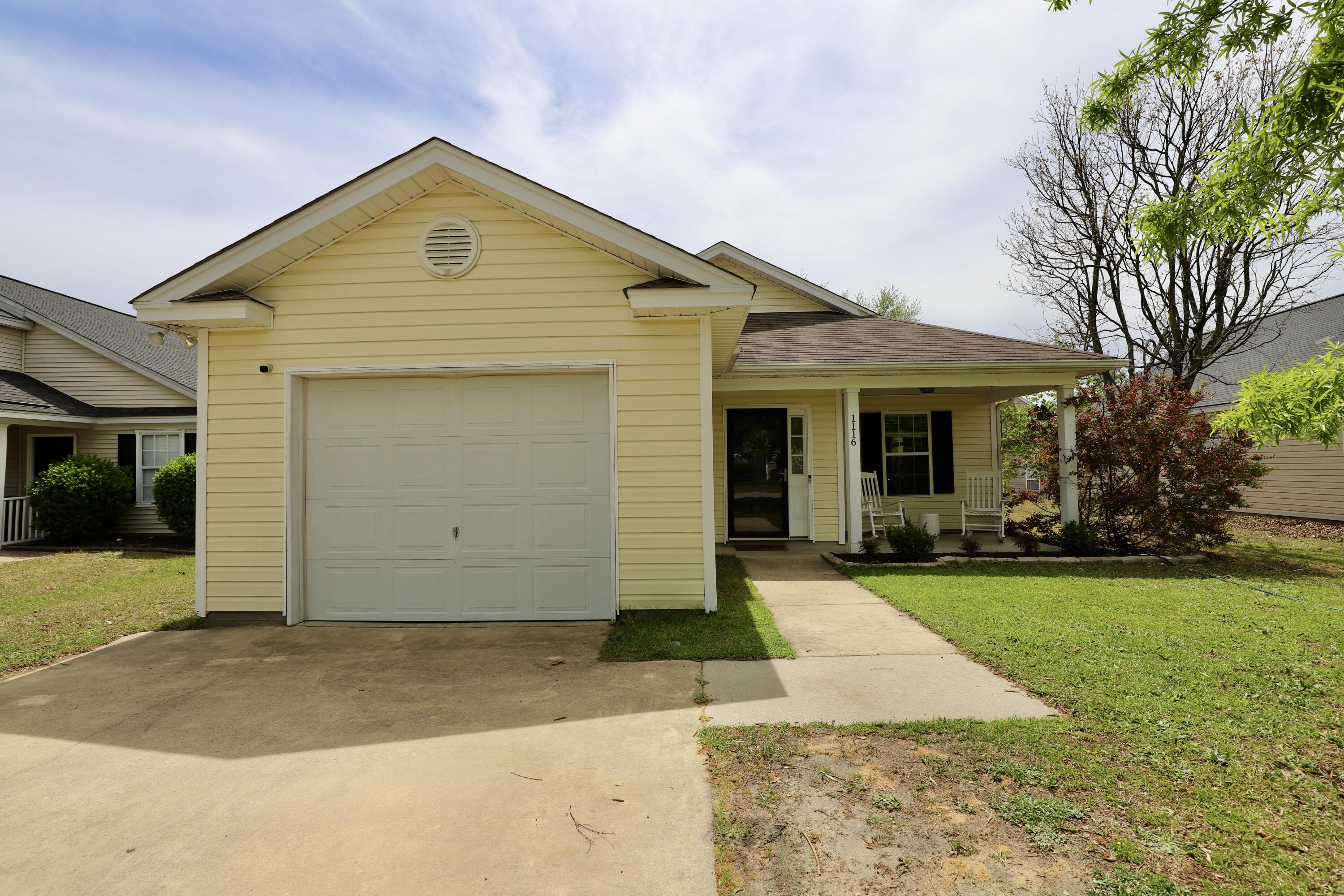 1116 Waverly Place Lane