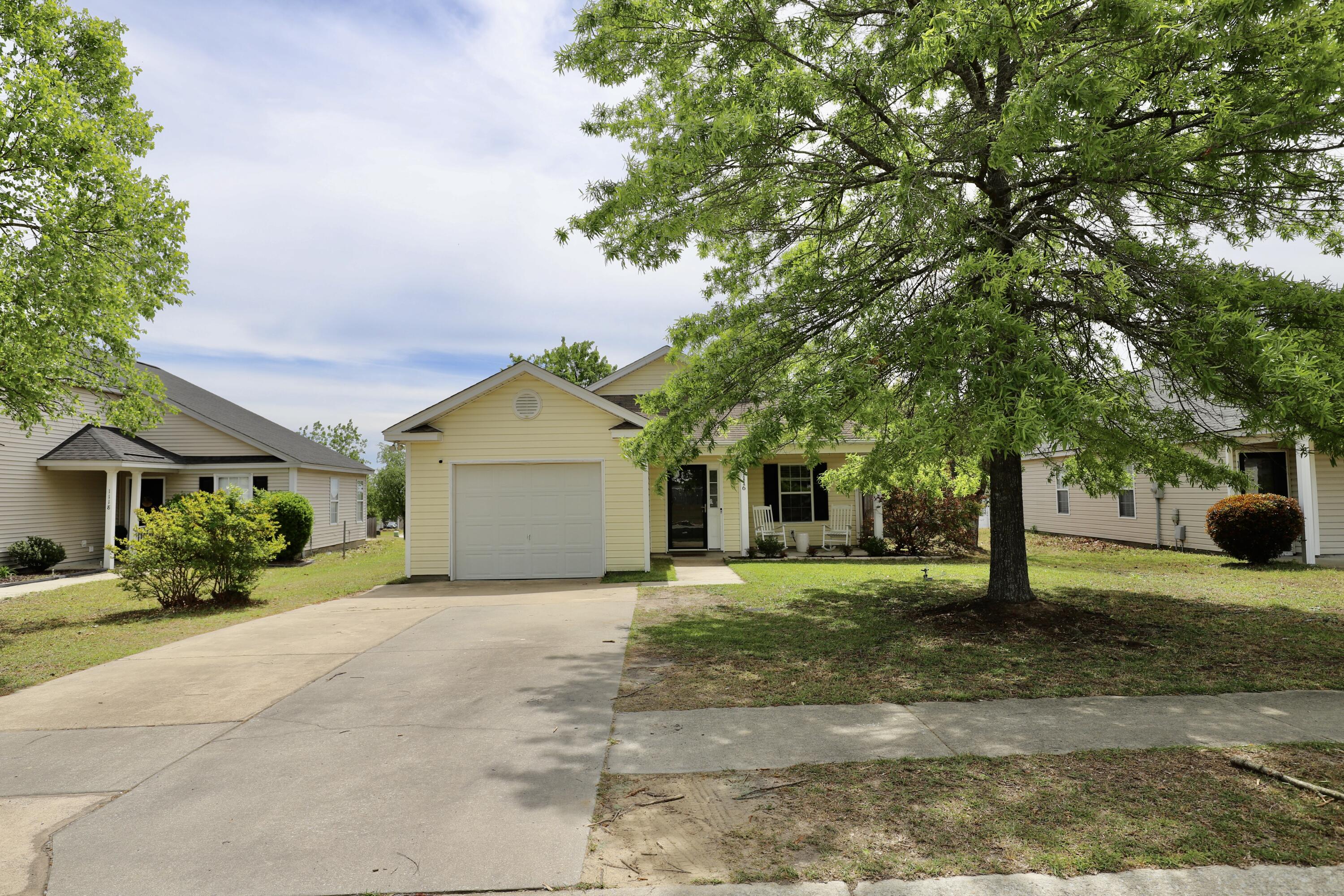 1116 Waverly Place Lane