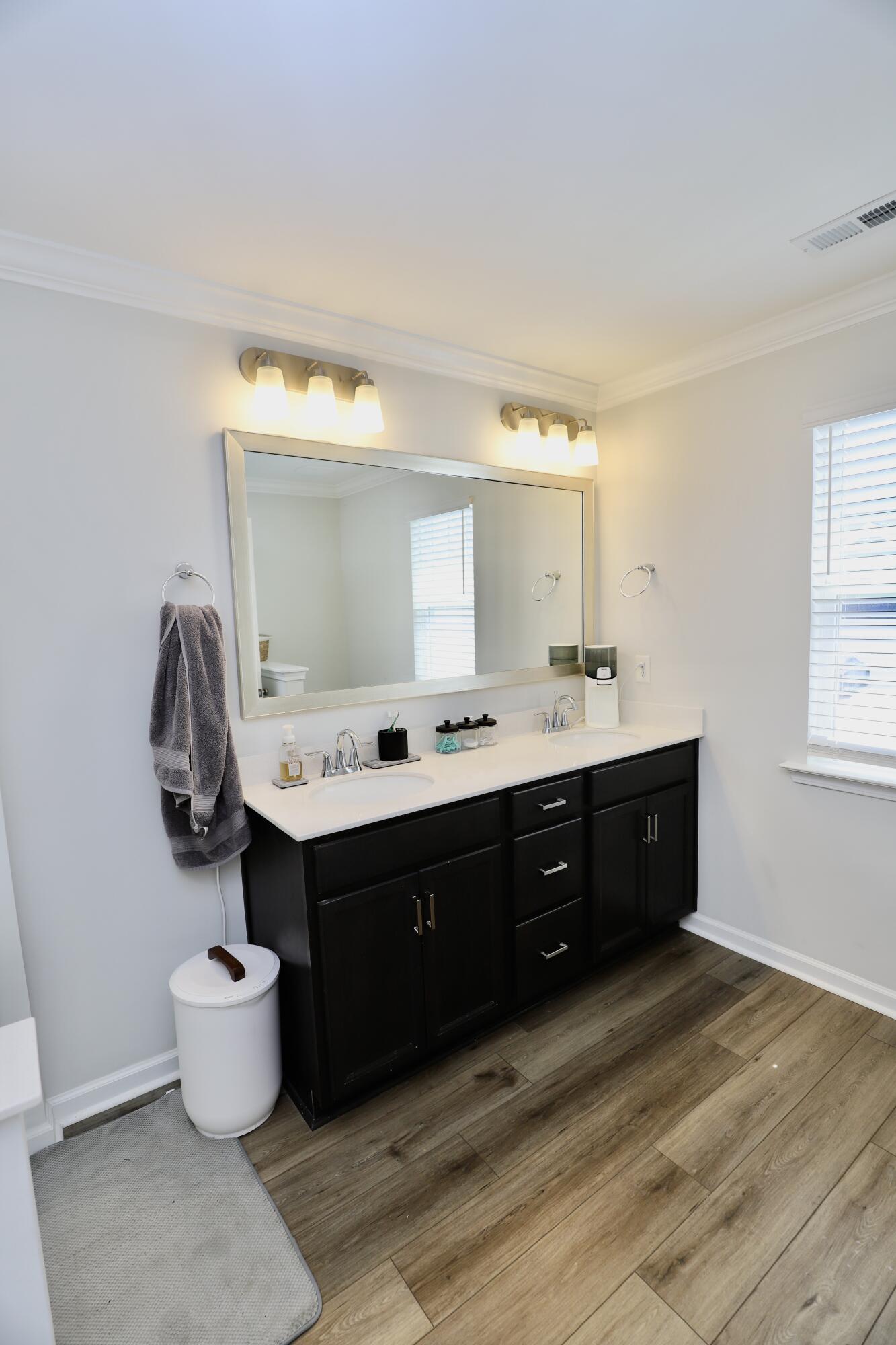 1052 Ashcroft Circle