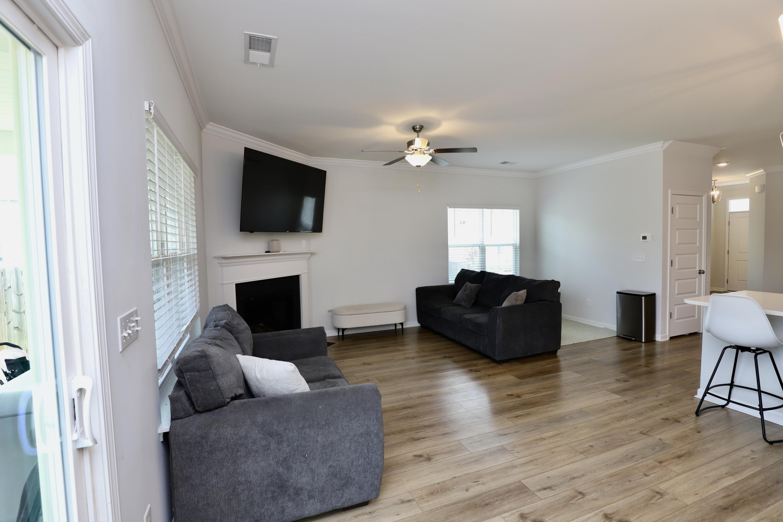 1052 Ashcroft Circle