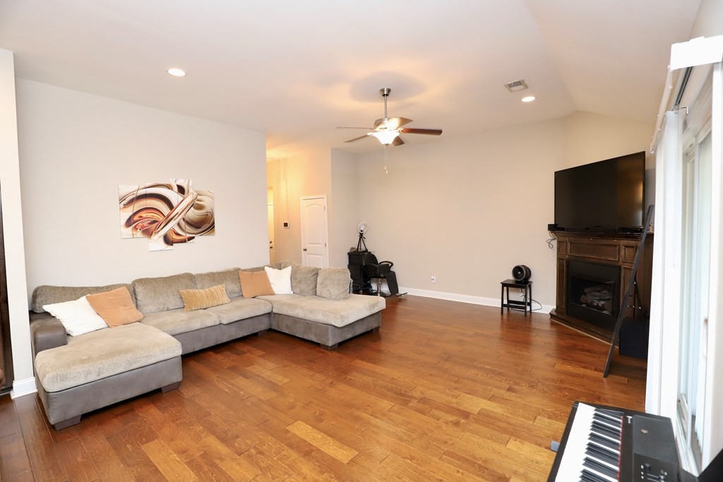 513 Waterlily Drive