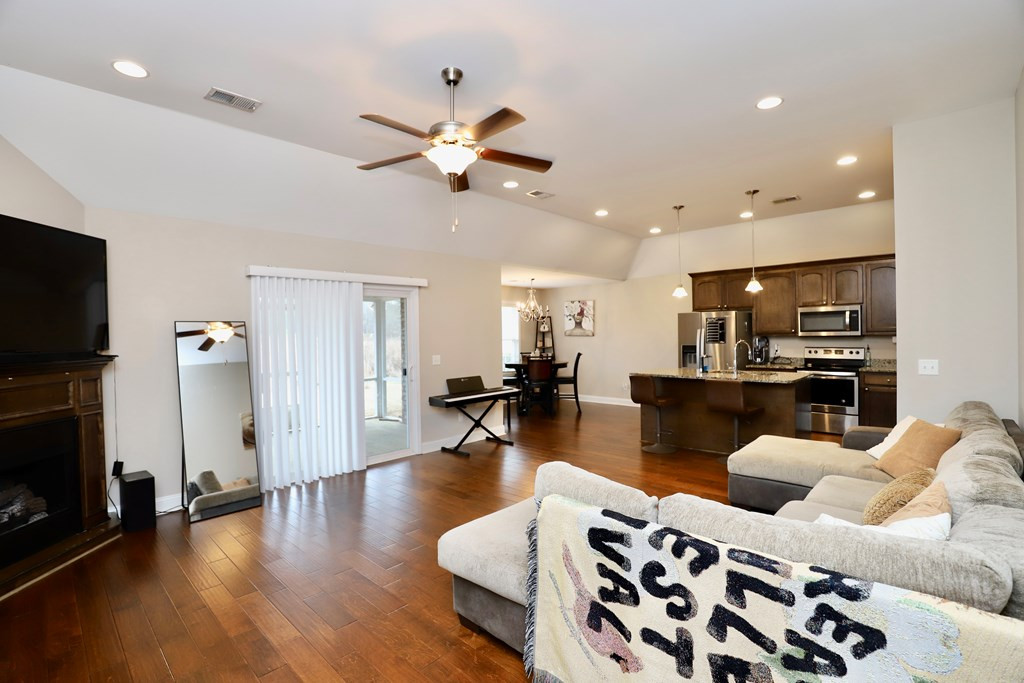 513 Waterlily Drive