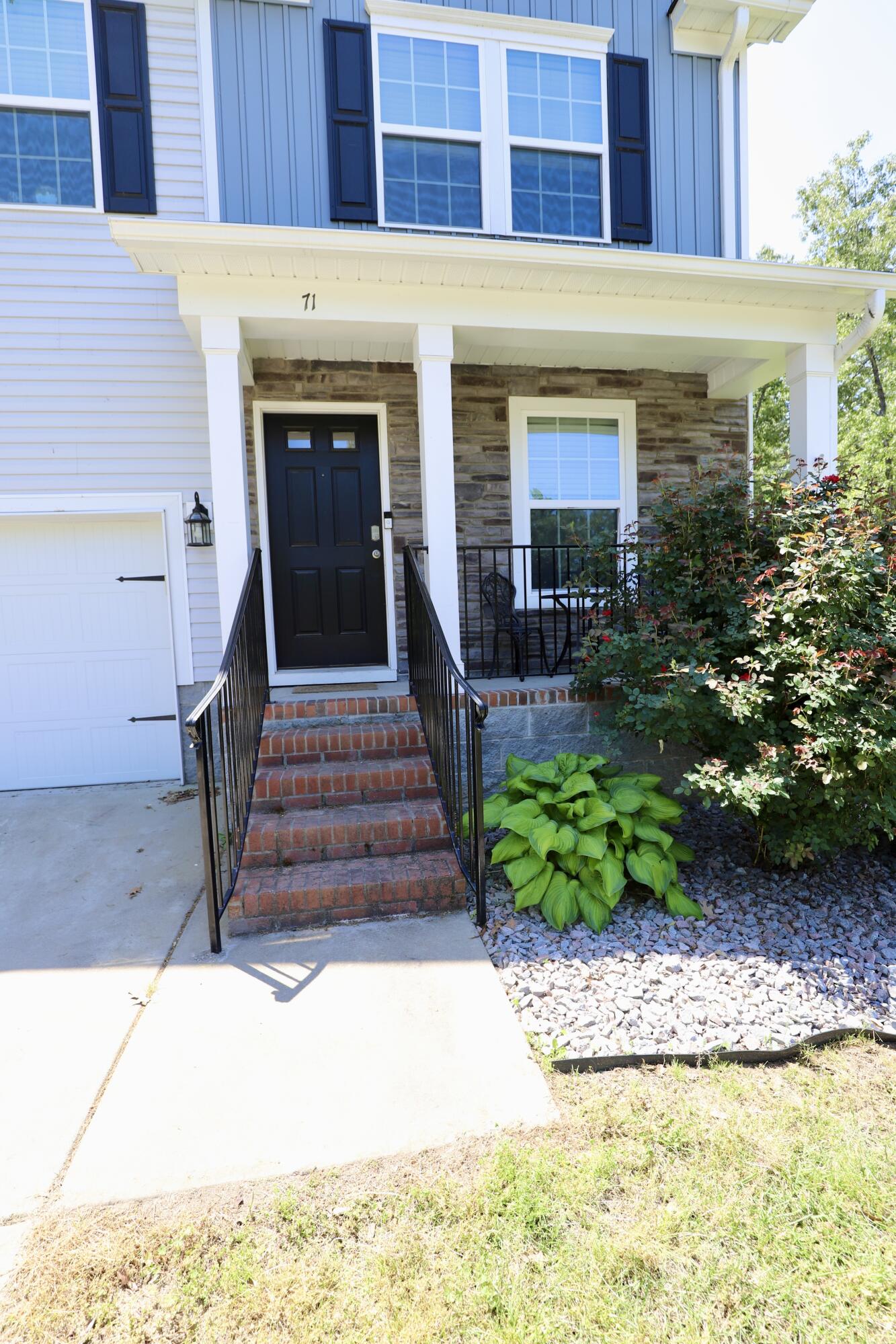 71 Carina Lane