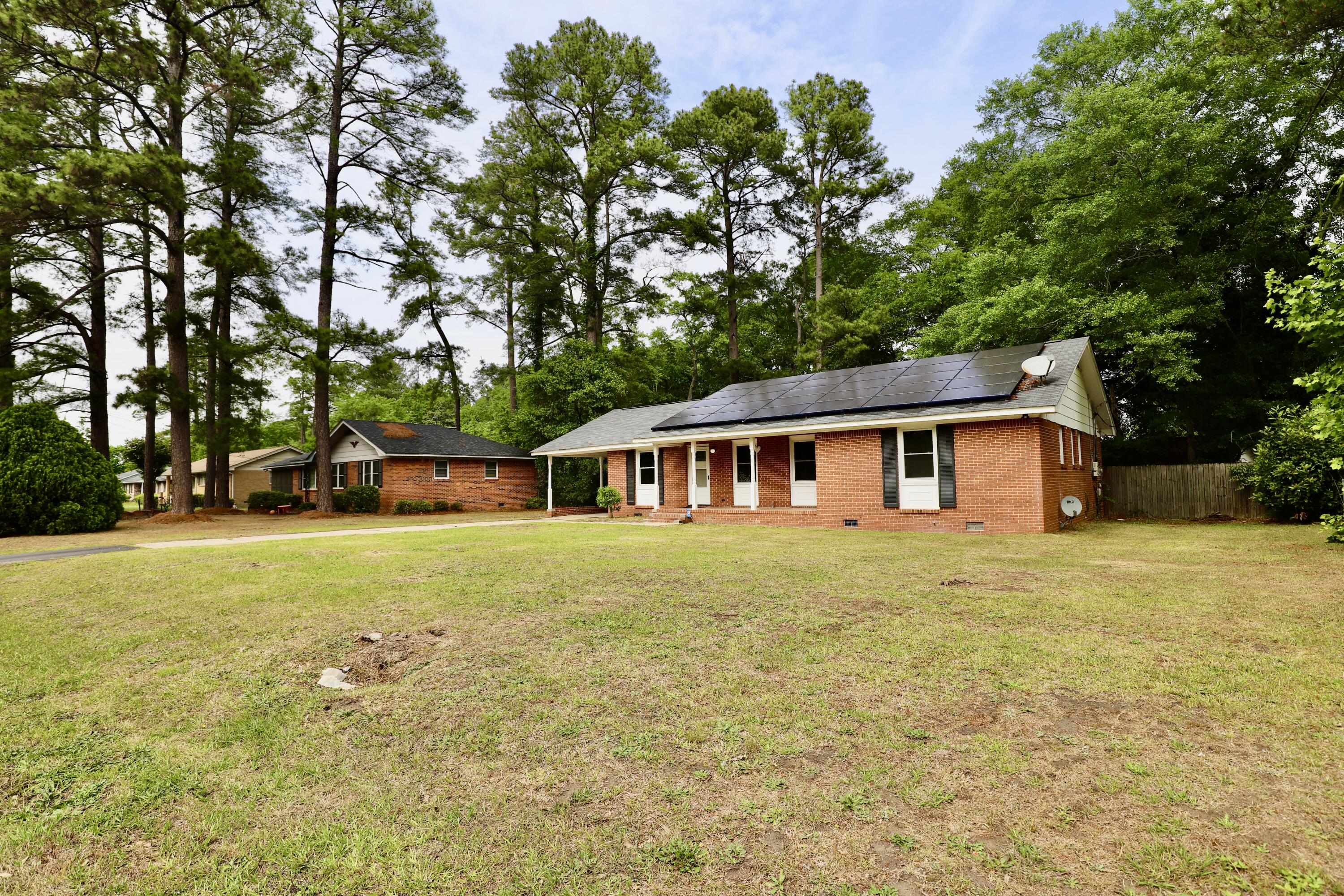 807 N Guignard Drive