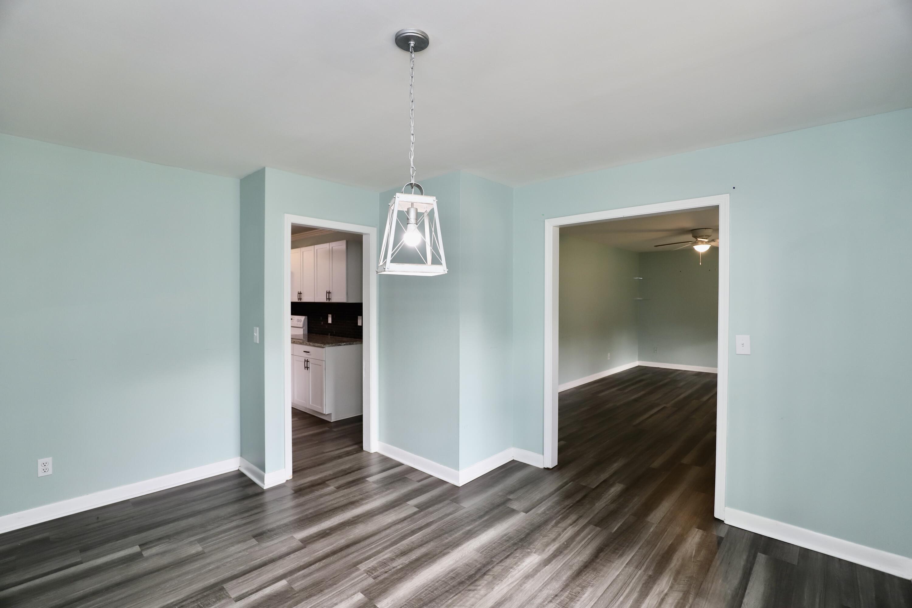 807 N Guignard Drive