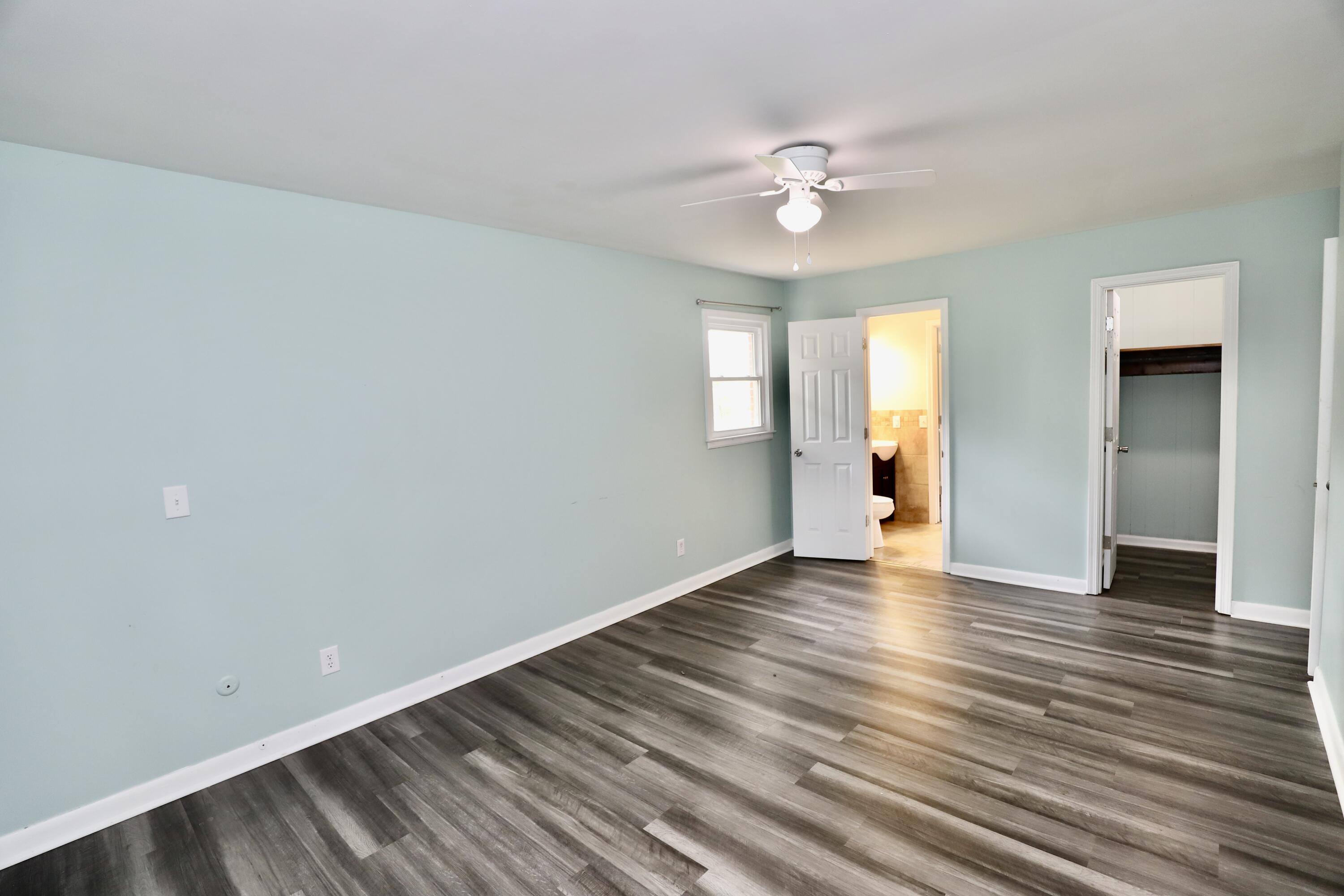 807 N Guignard Drive