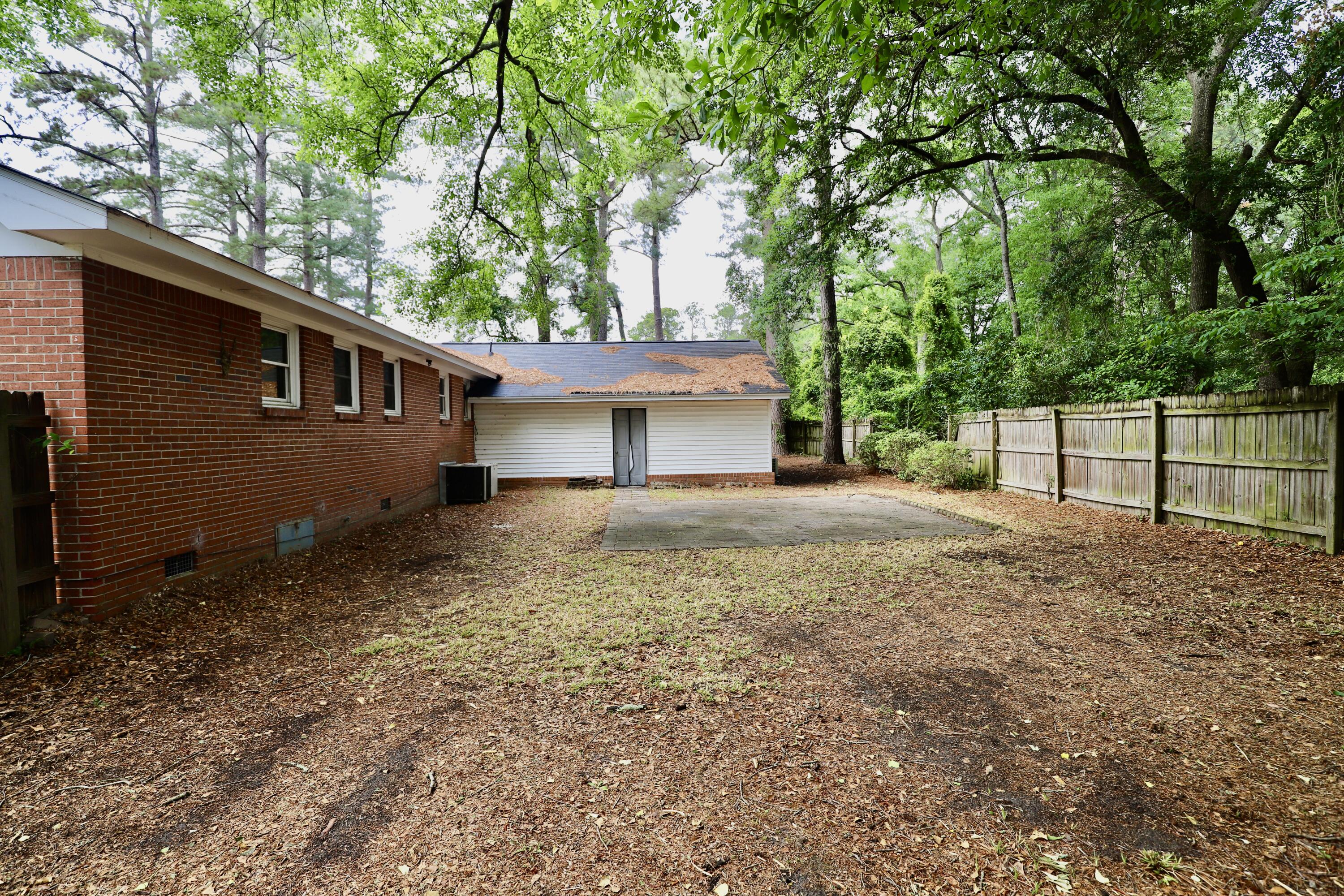 807 N Guignard Drive