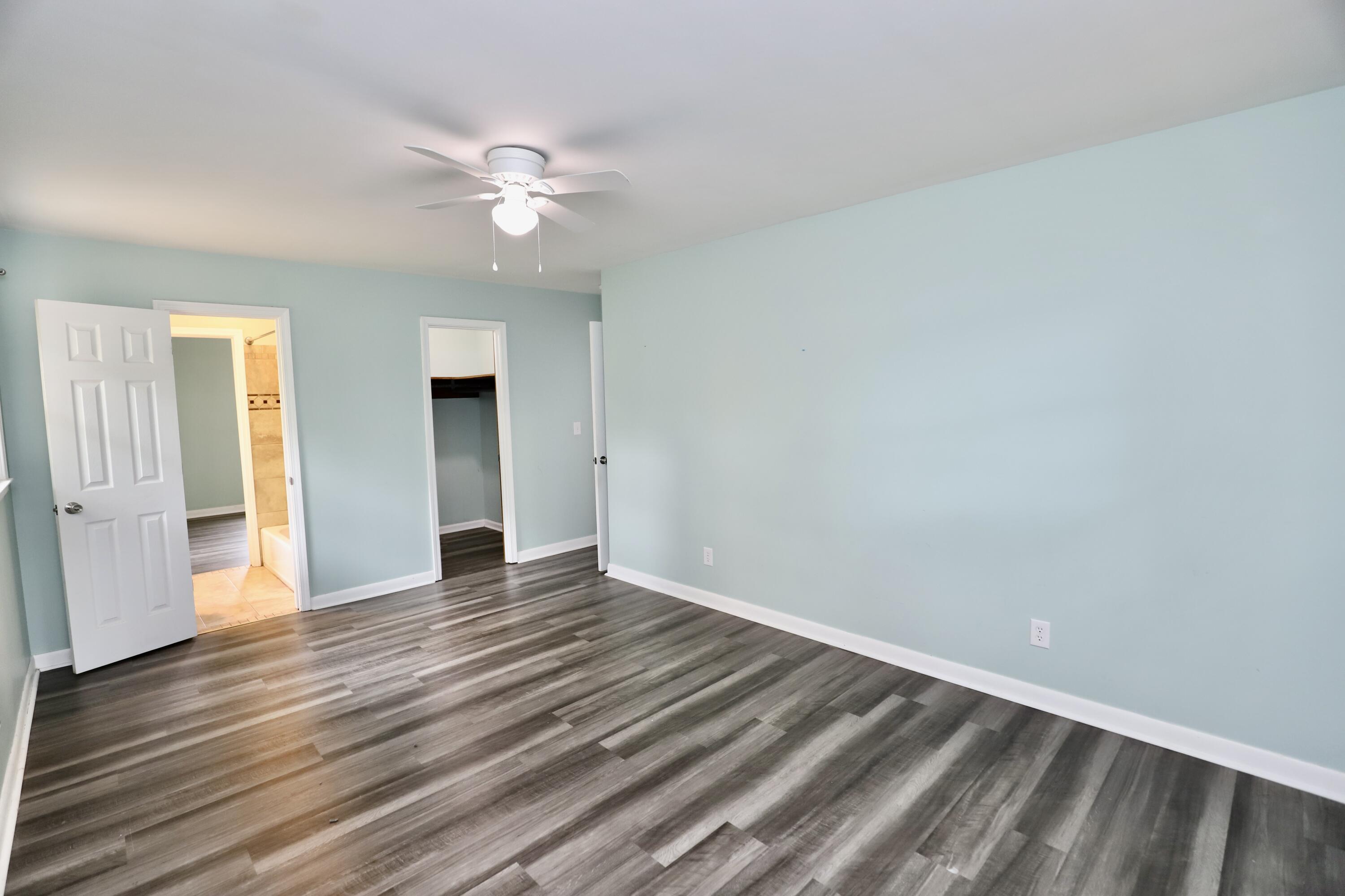 807 N Guignard Drive