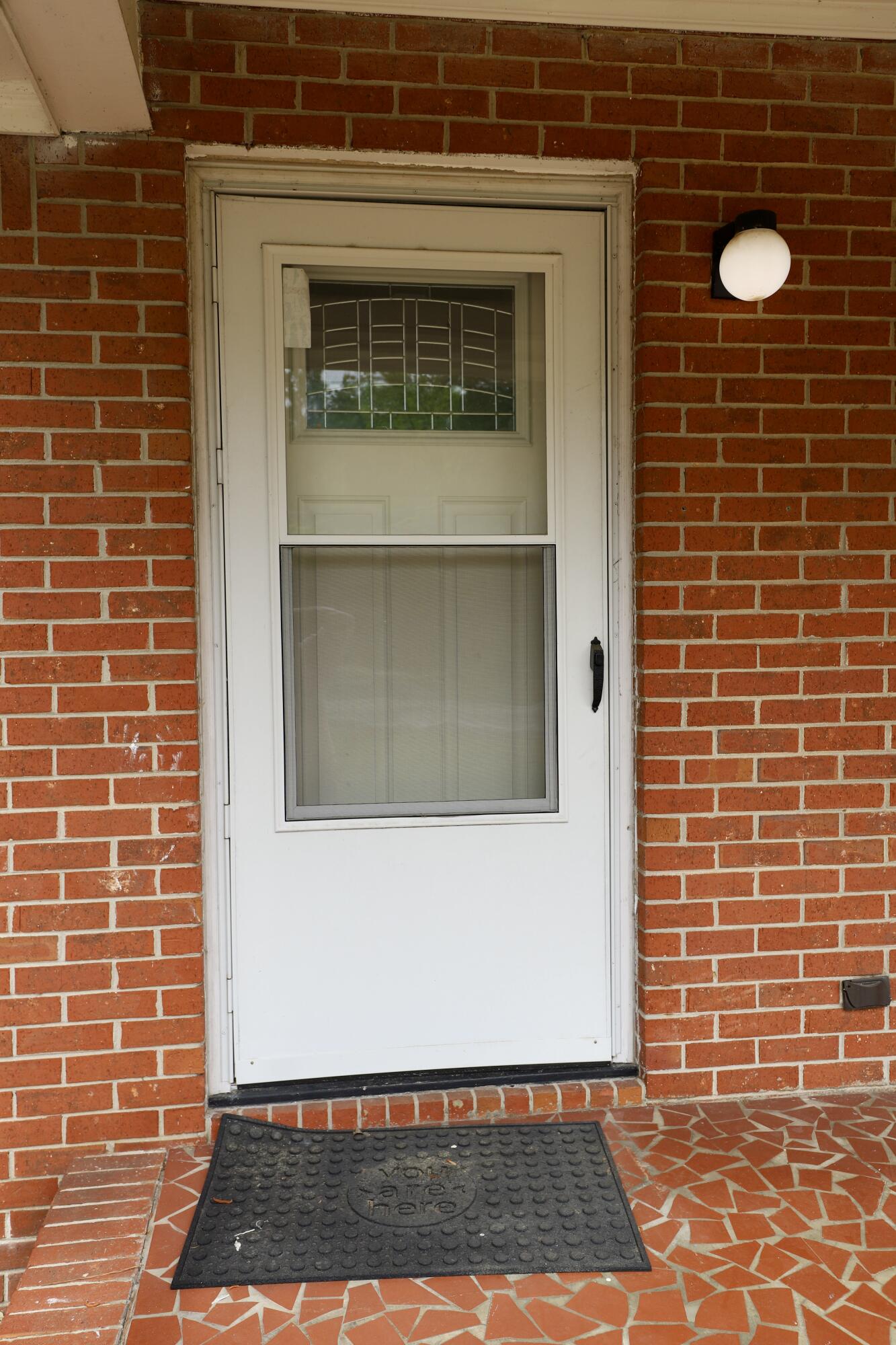 807 N Guignard Drive