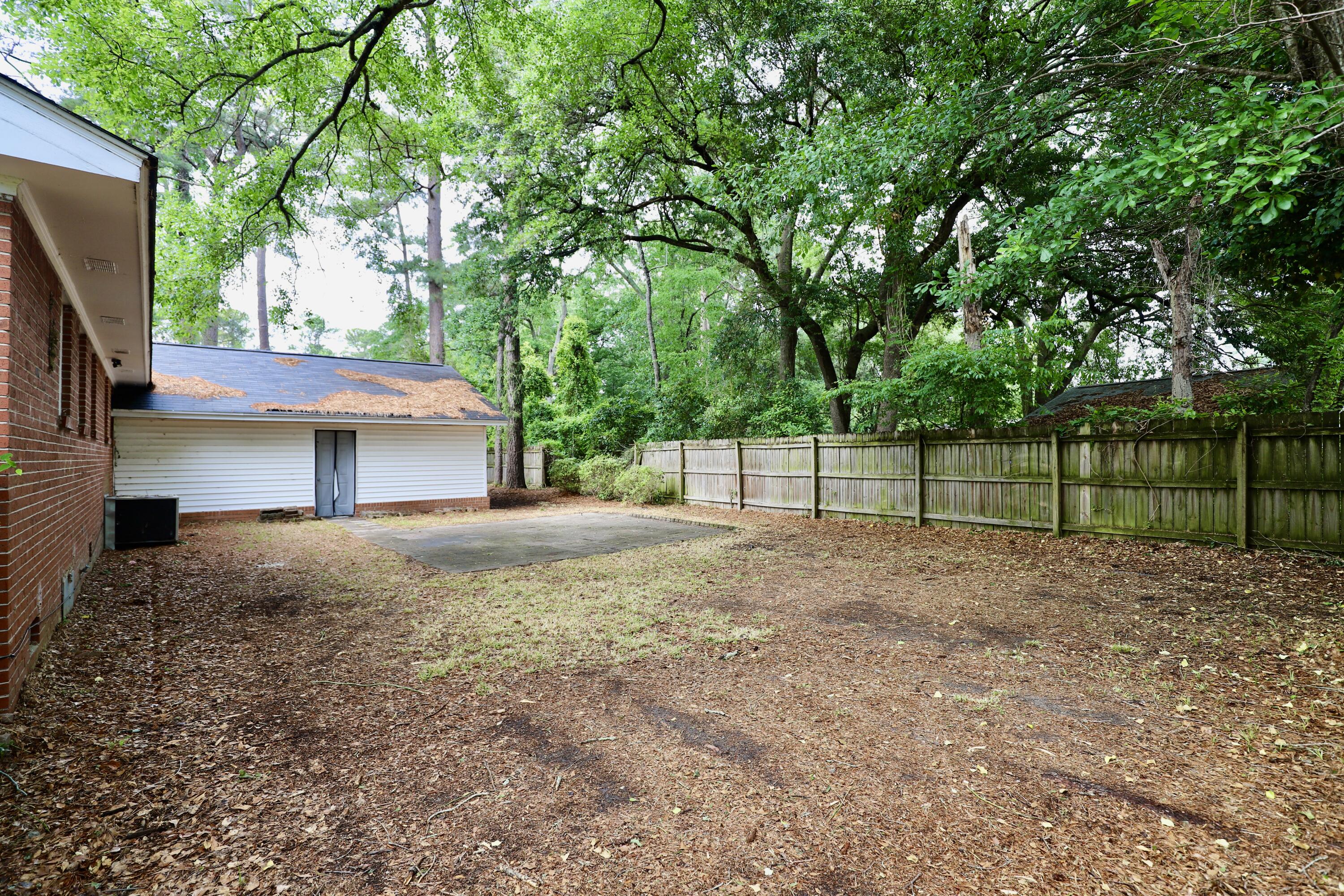 807 N Guignard Drive