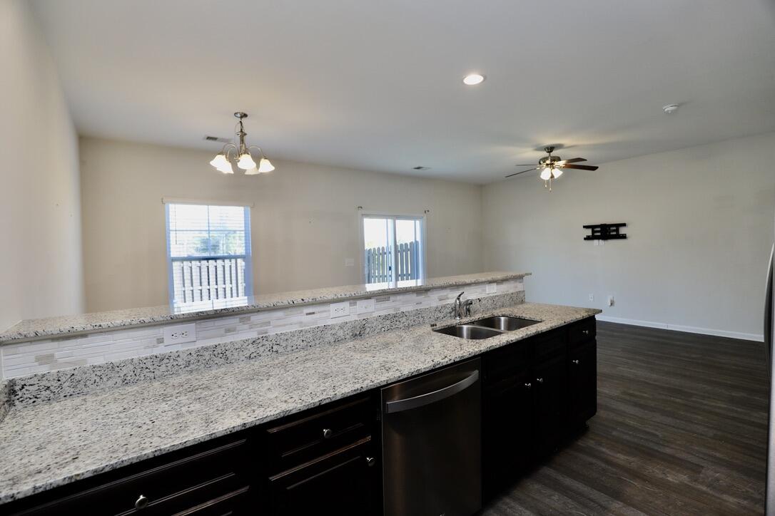 2943 Old Field Road
