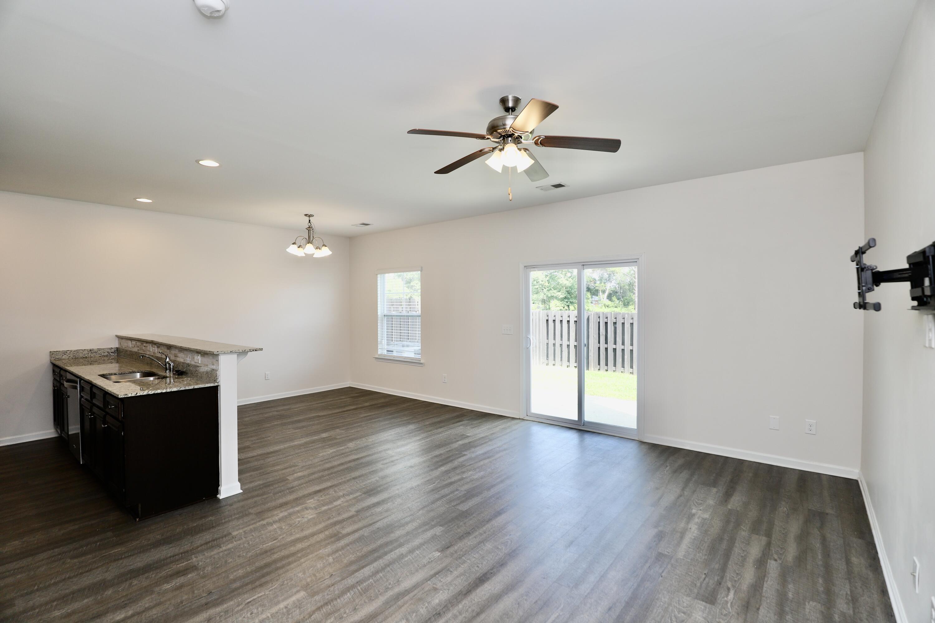 2943 Old Field Road