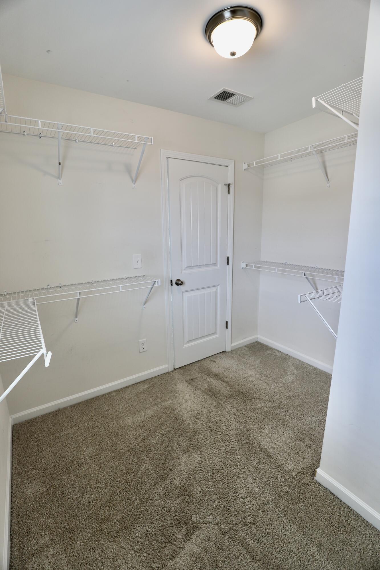2943 Old Field Road