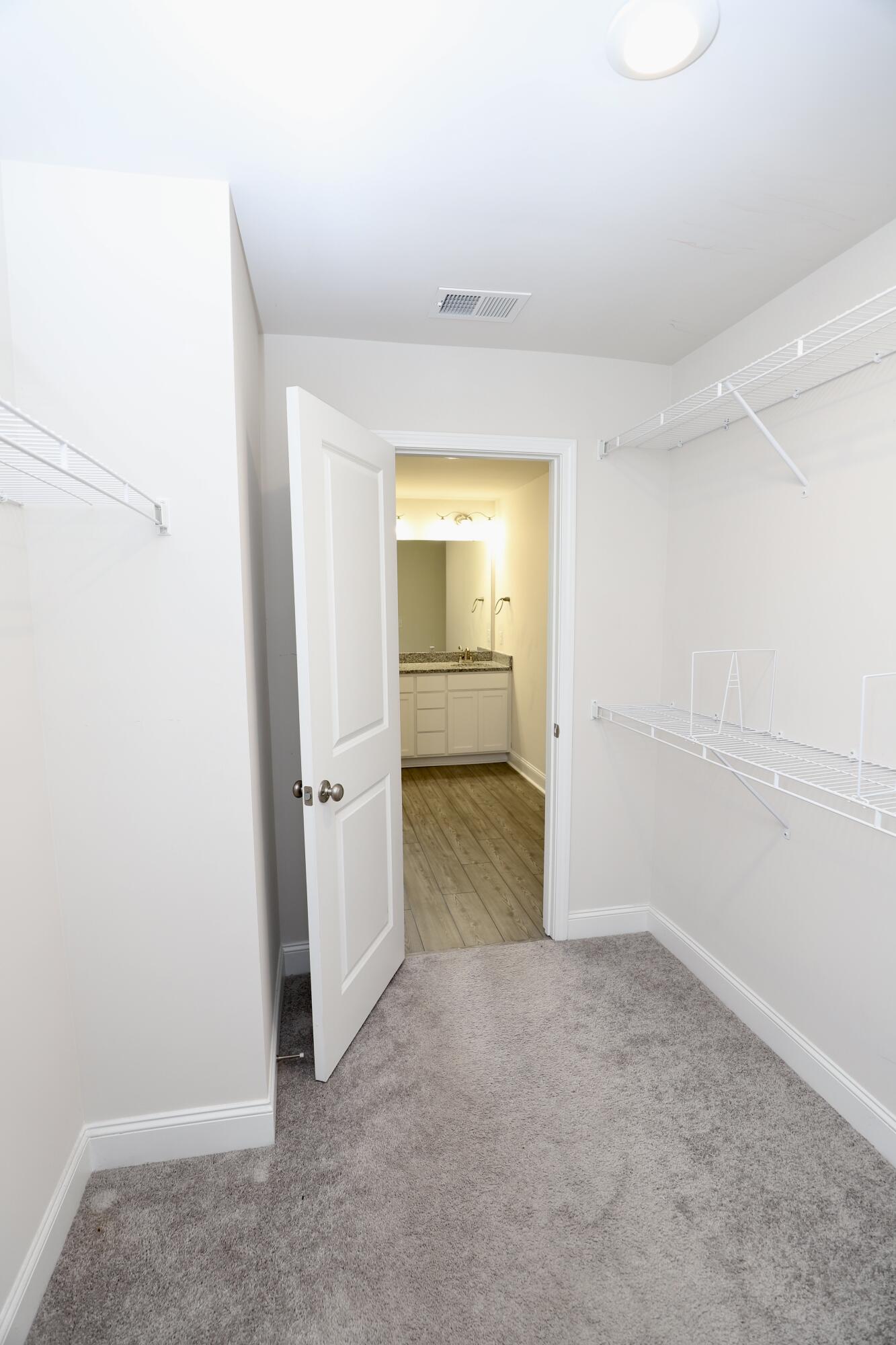870 Curlew Circle