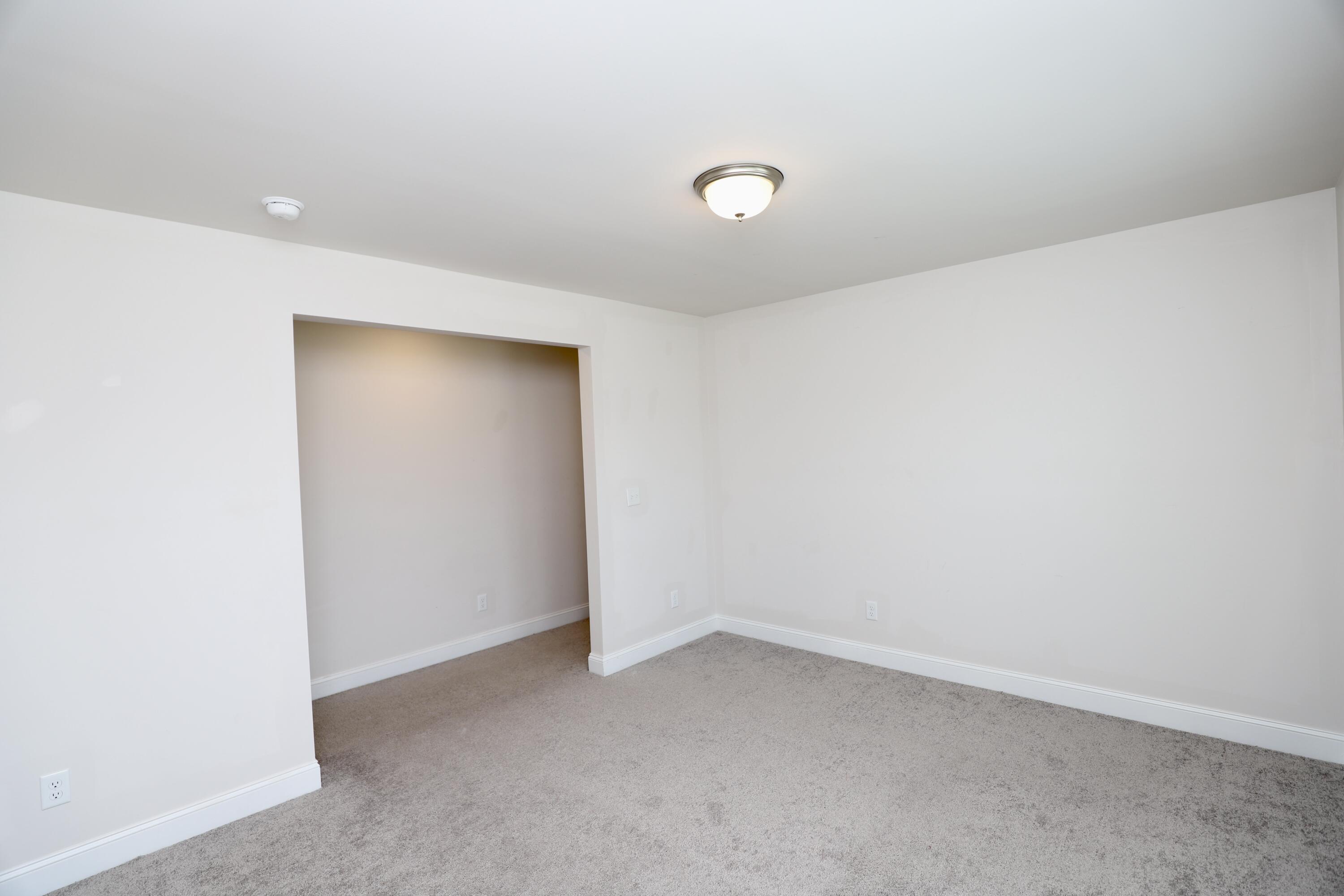 870 Curlew Circle