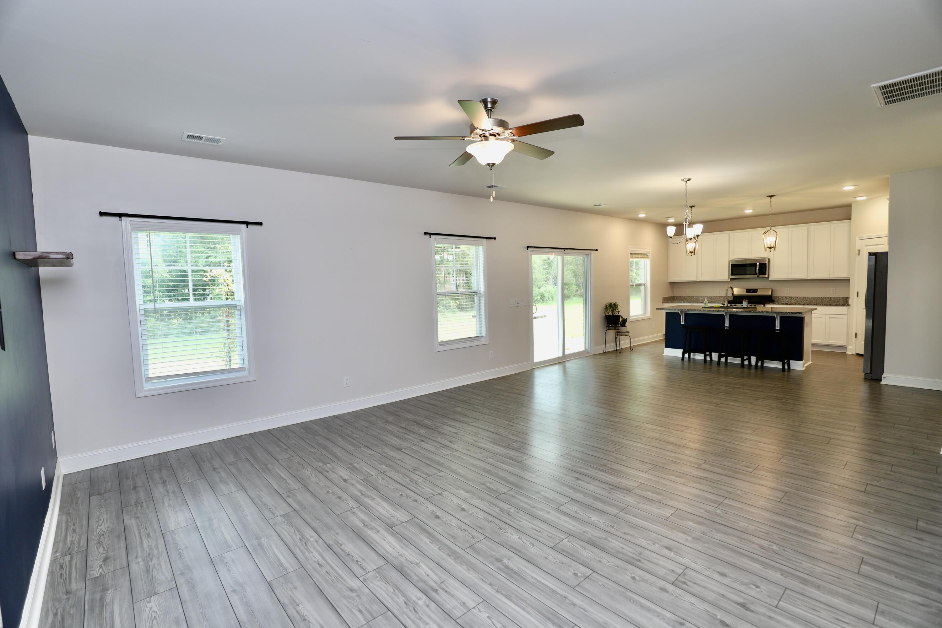 870 Curlew Circle