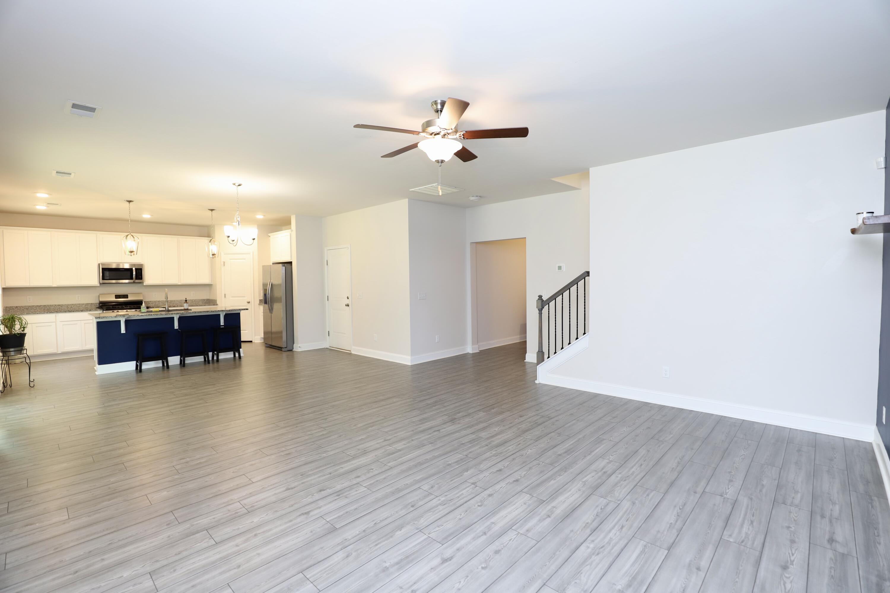 870 Curlew Circle