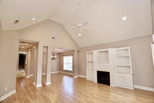 3192 Mayflower Lane