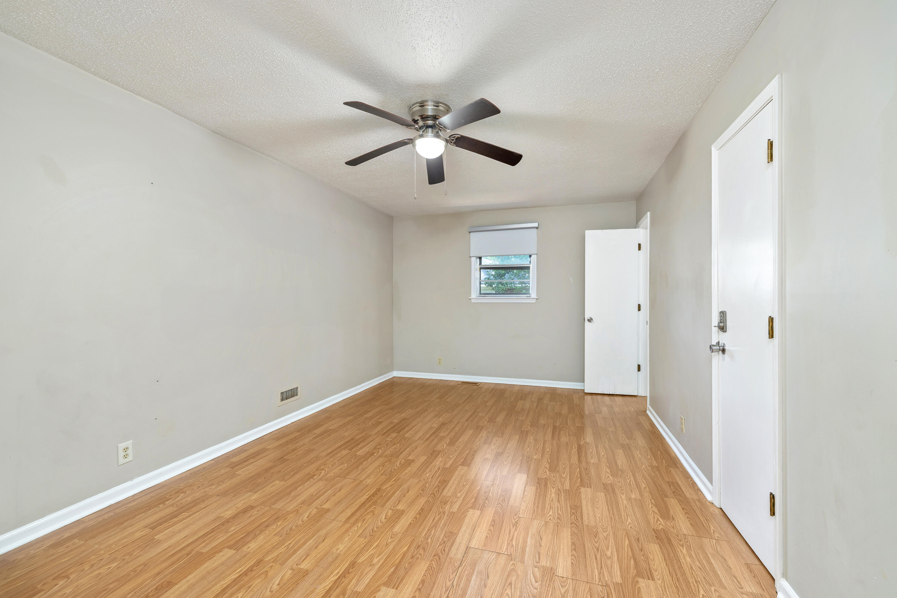 2437 Derwent Drive