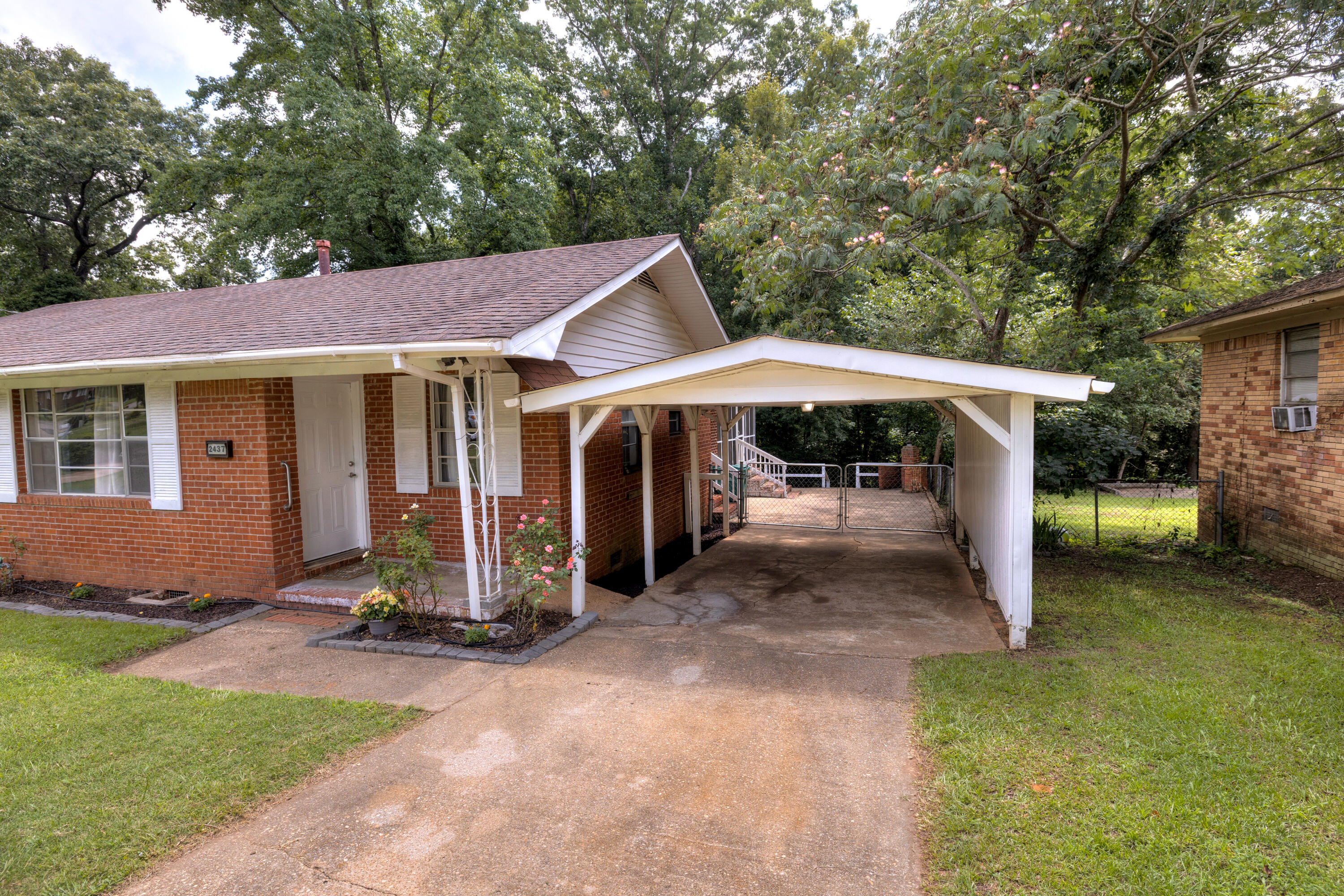 2437 Derwent Drive