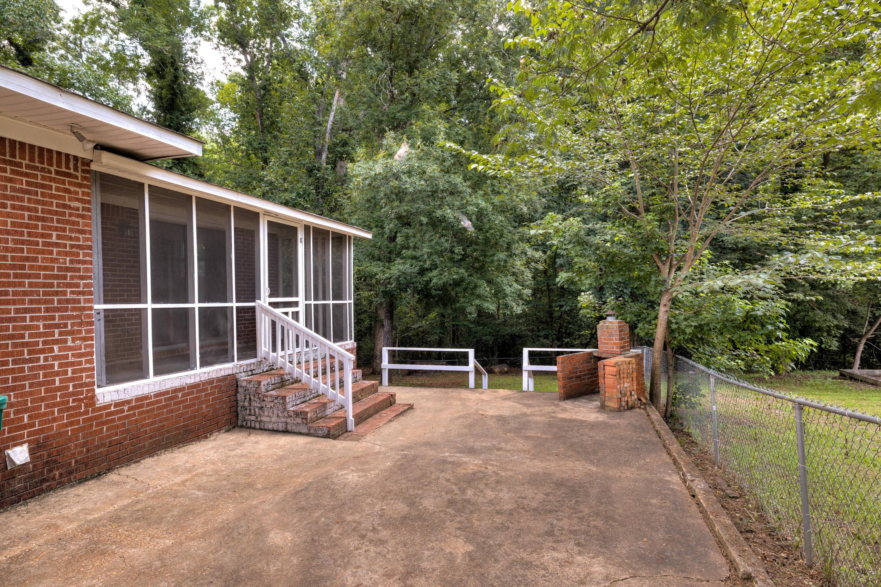2437 Derwent Drive