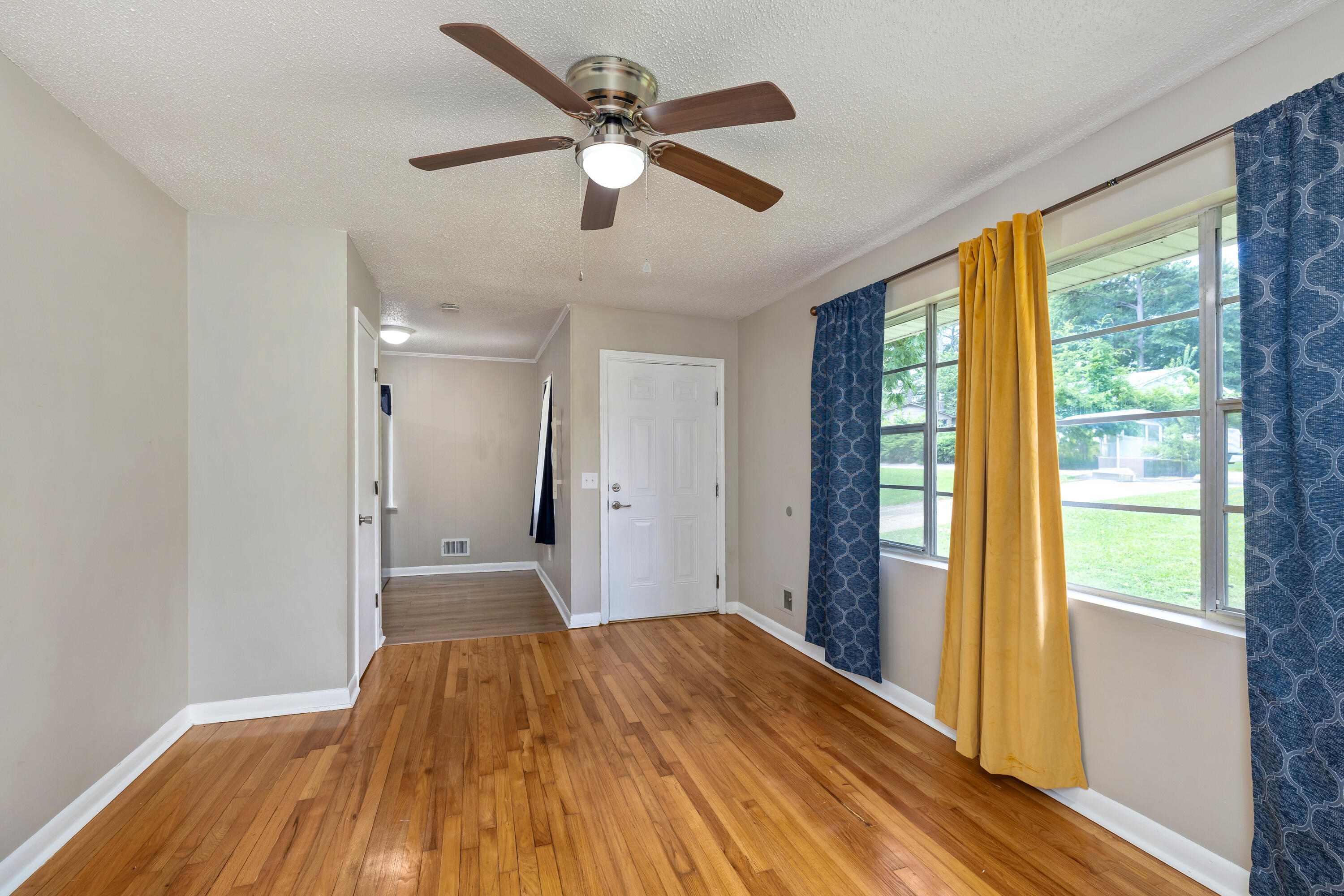 2437 Derwent Drive