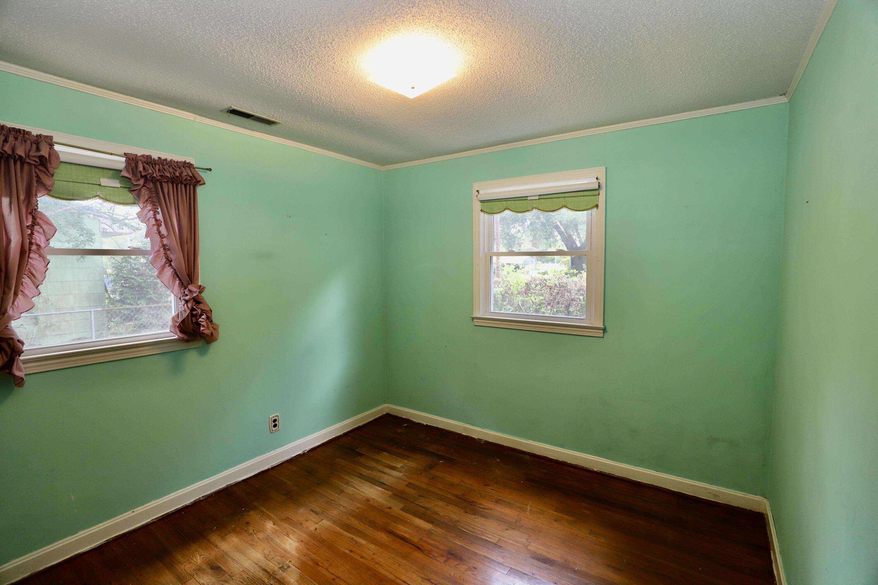 114 Vernon Drive