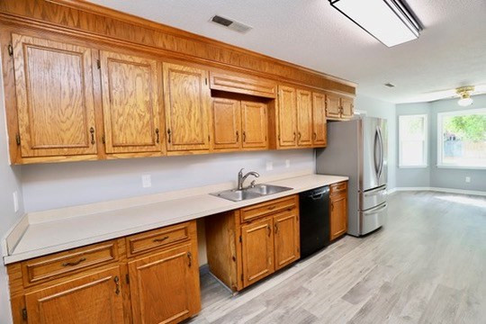 944 Twin Lakes Drive