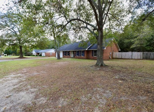 944 Twin Lakes Drive