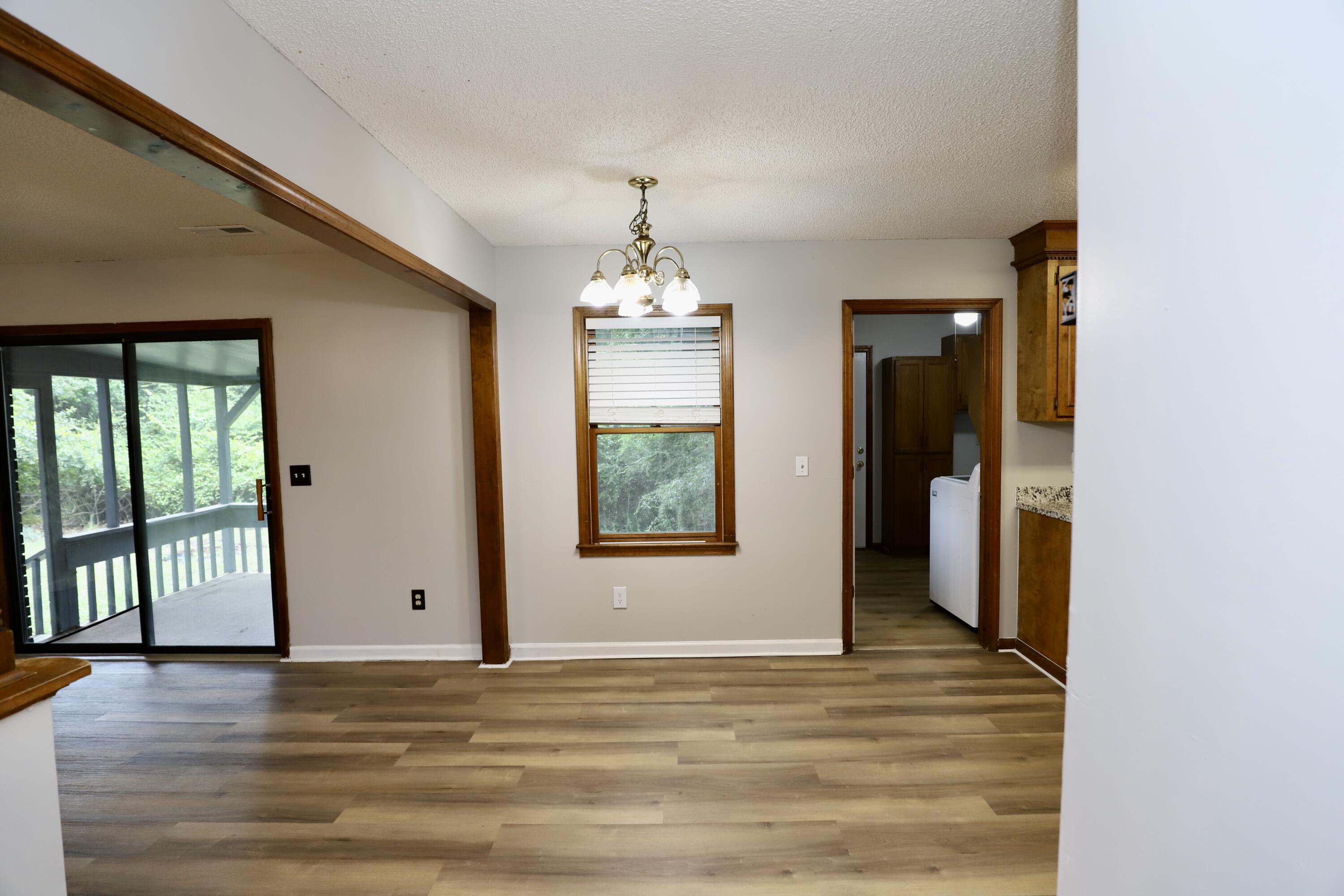 806 Club Lane