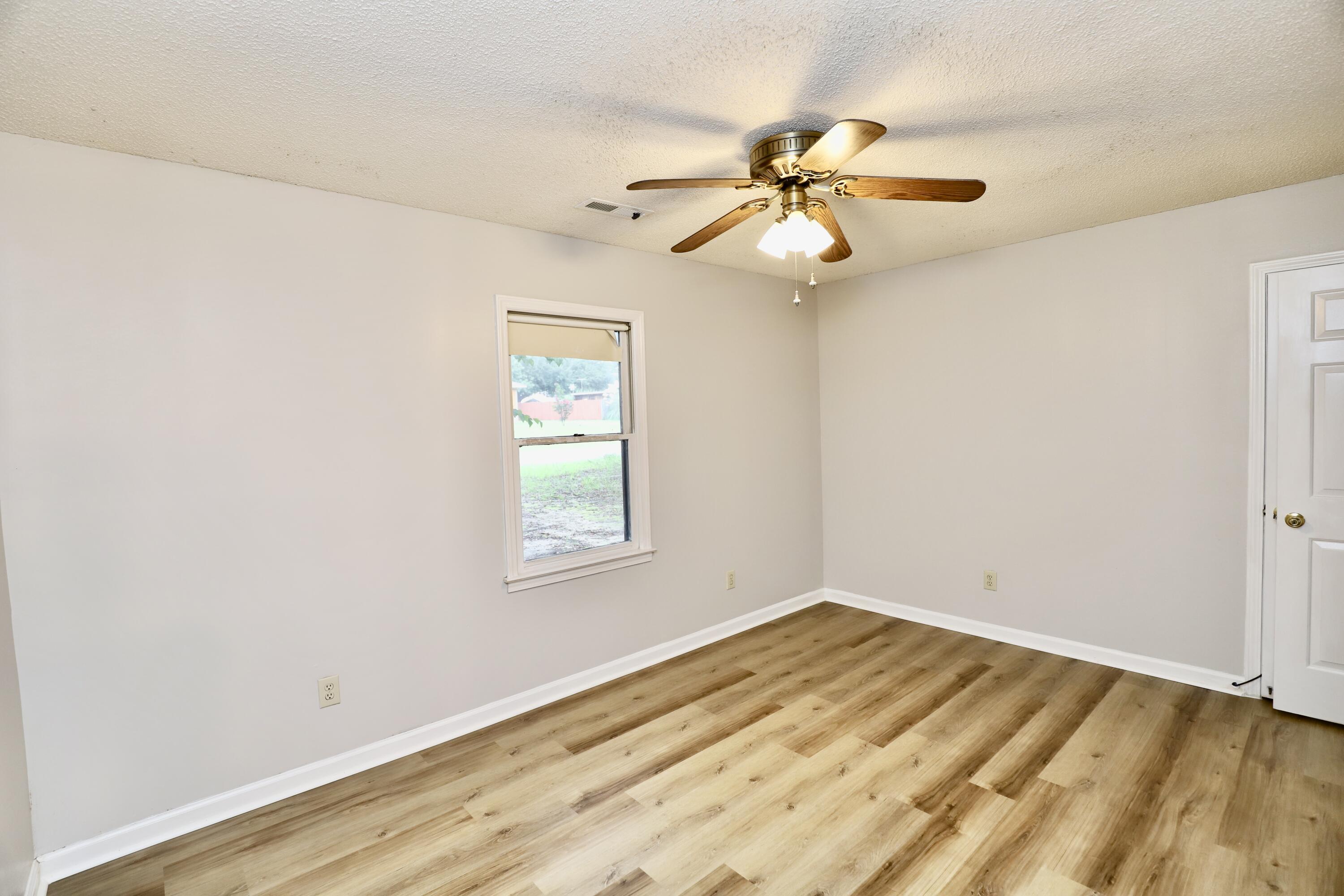 806 Club Lane